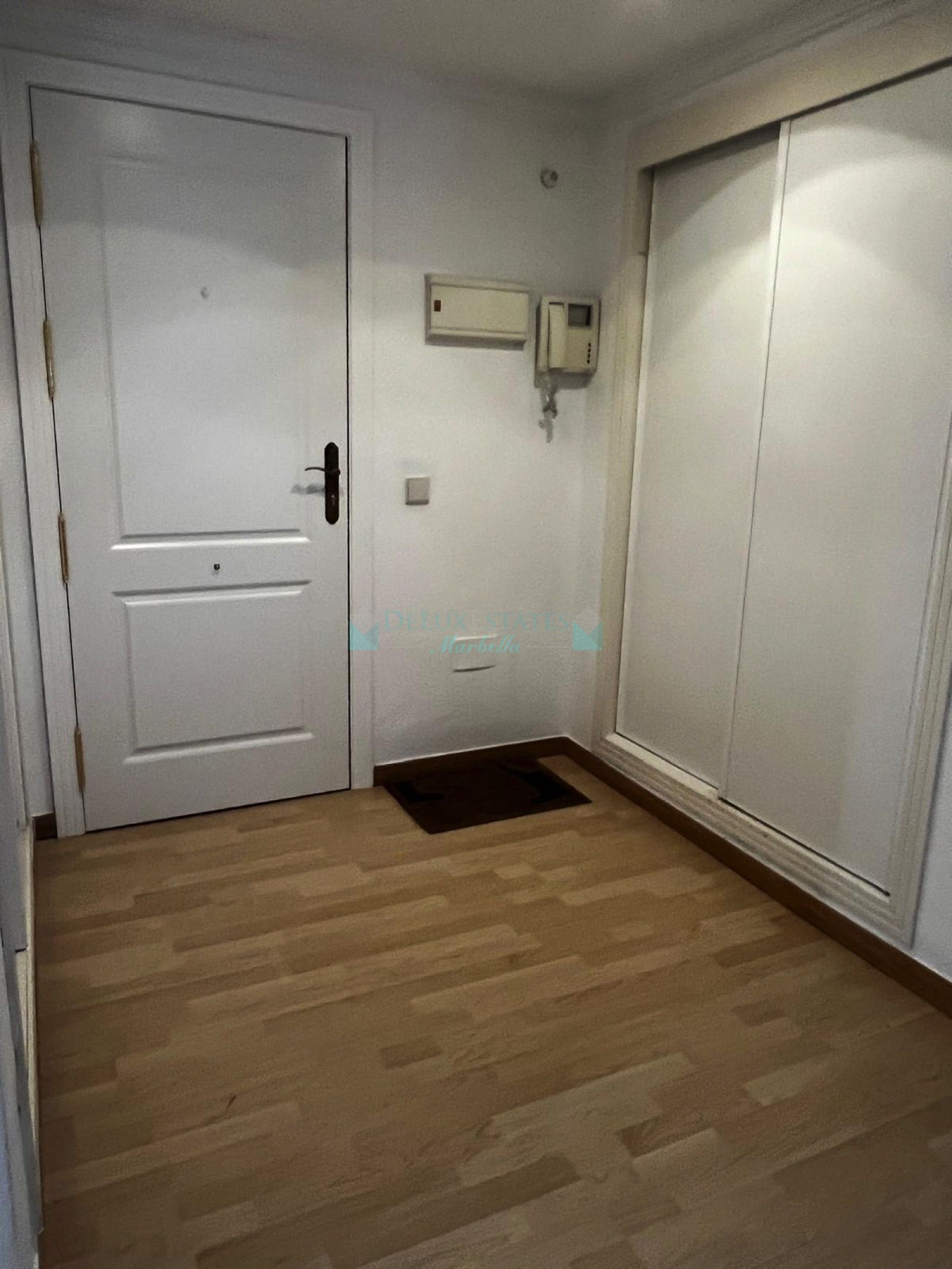 Apartamento en venta en La Carolina, Marbella Golden Mile