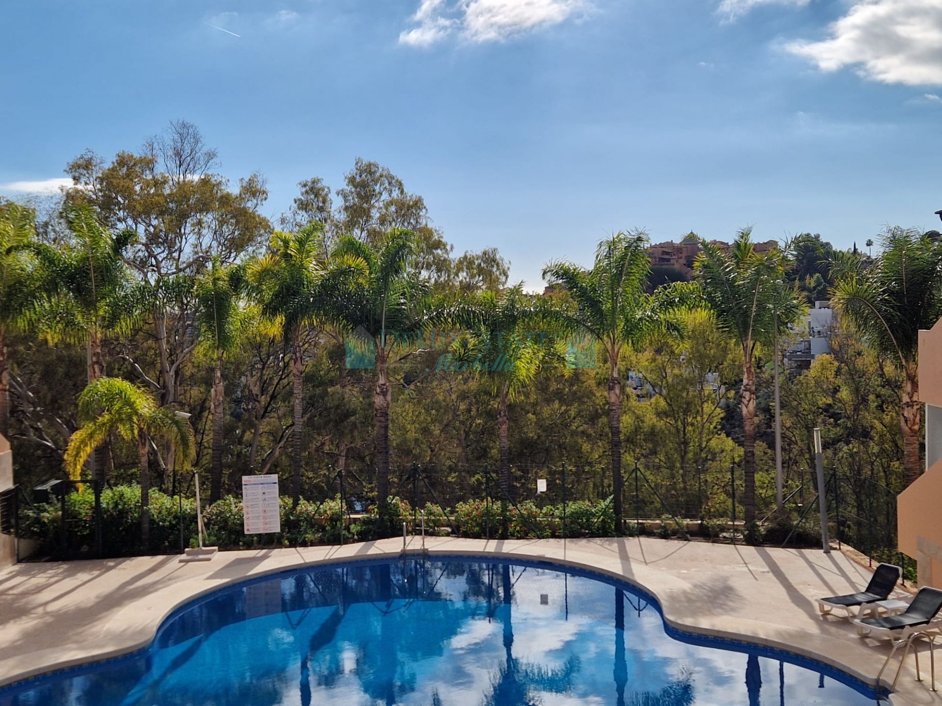 Apartment for sale in Vista Real, Nueva Andalucia