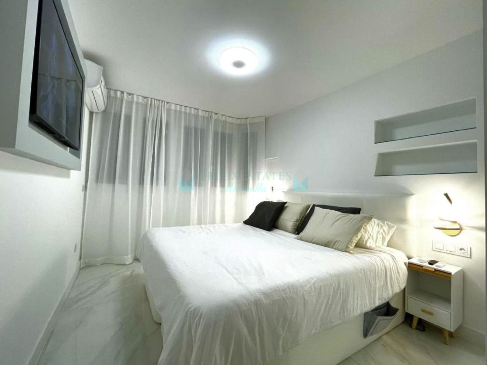 Apartment for sale in Playa Bajadilla - Puertos, Marbella