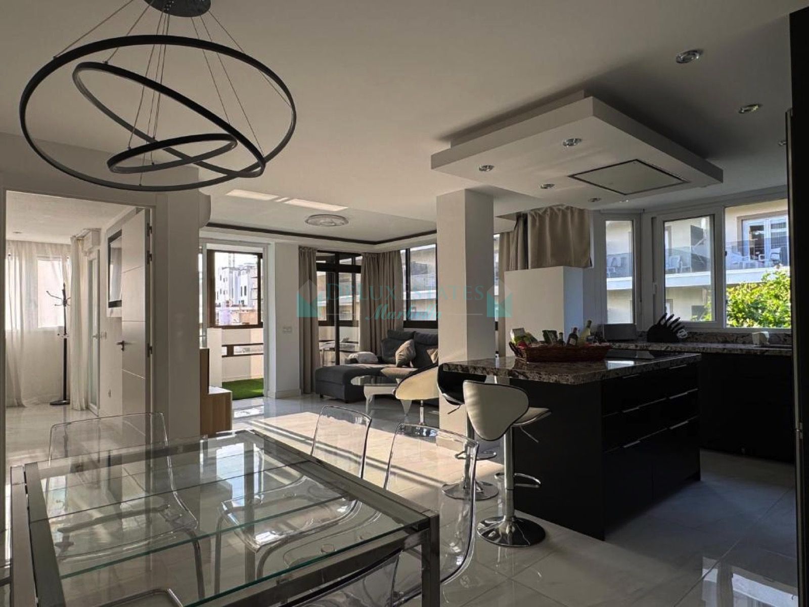 Apartment for sale in Playa Bajadilla - Puertos, Marbella