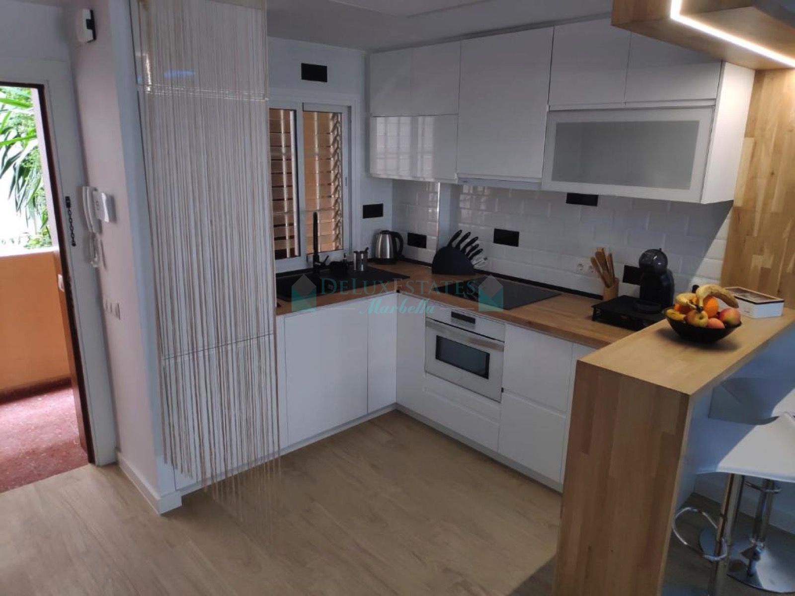 Apartment for sale in Playa Bajadilla - Puertos, Marbella