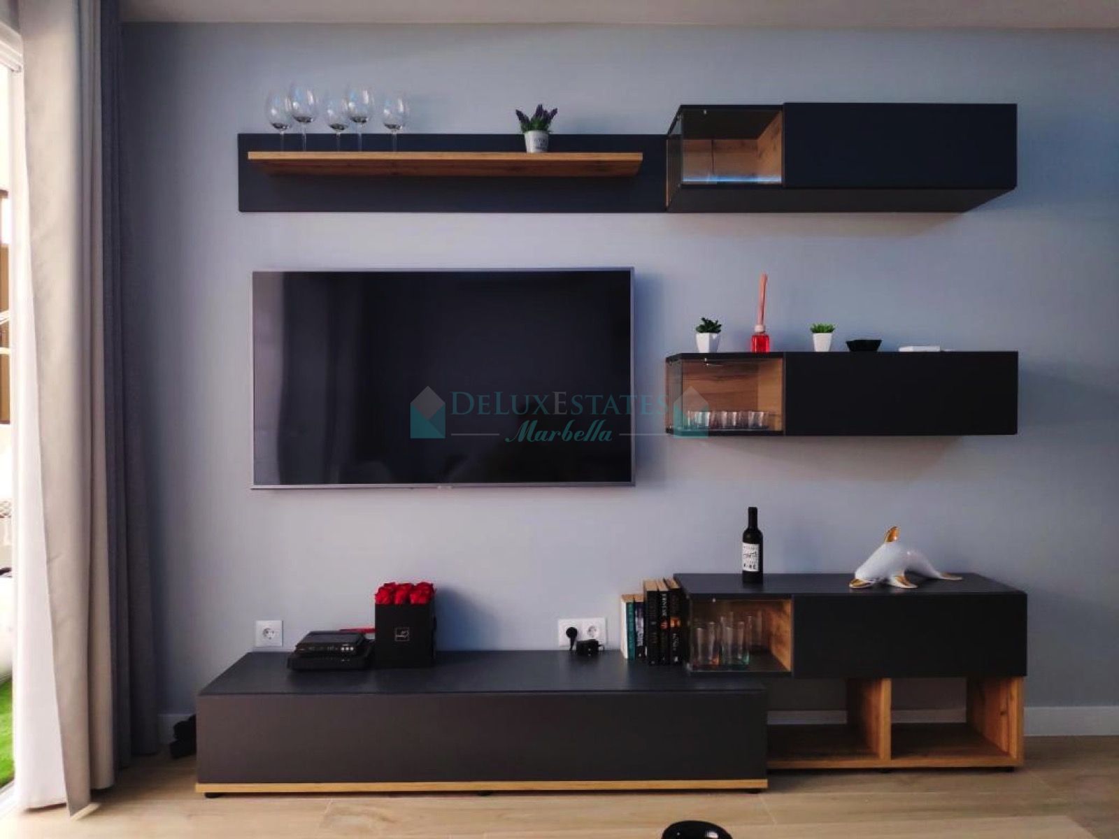 Apartment for sale in Playa Bajadilla - Puertos, Marbella