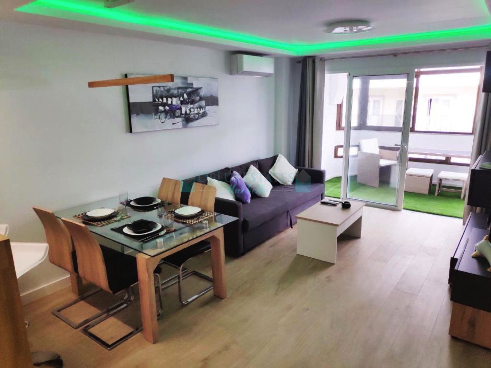 Apartment for sale in Playa Bajadilla - Puertos, Marbella