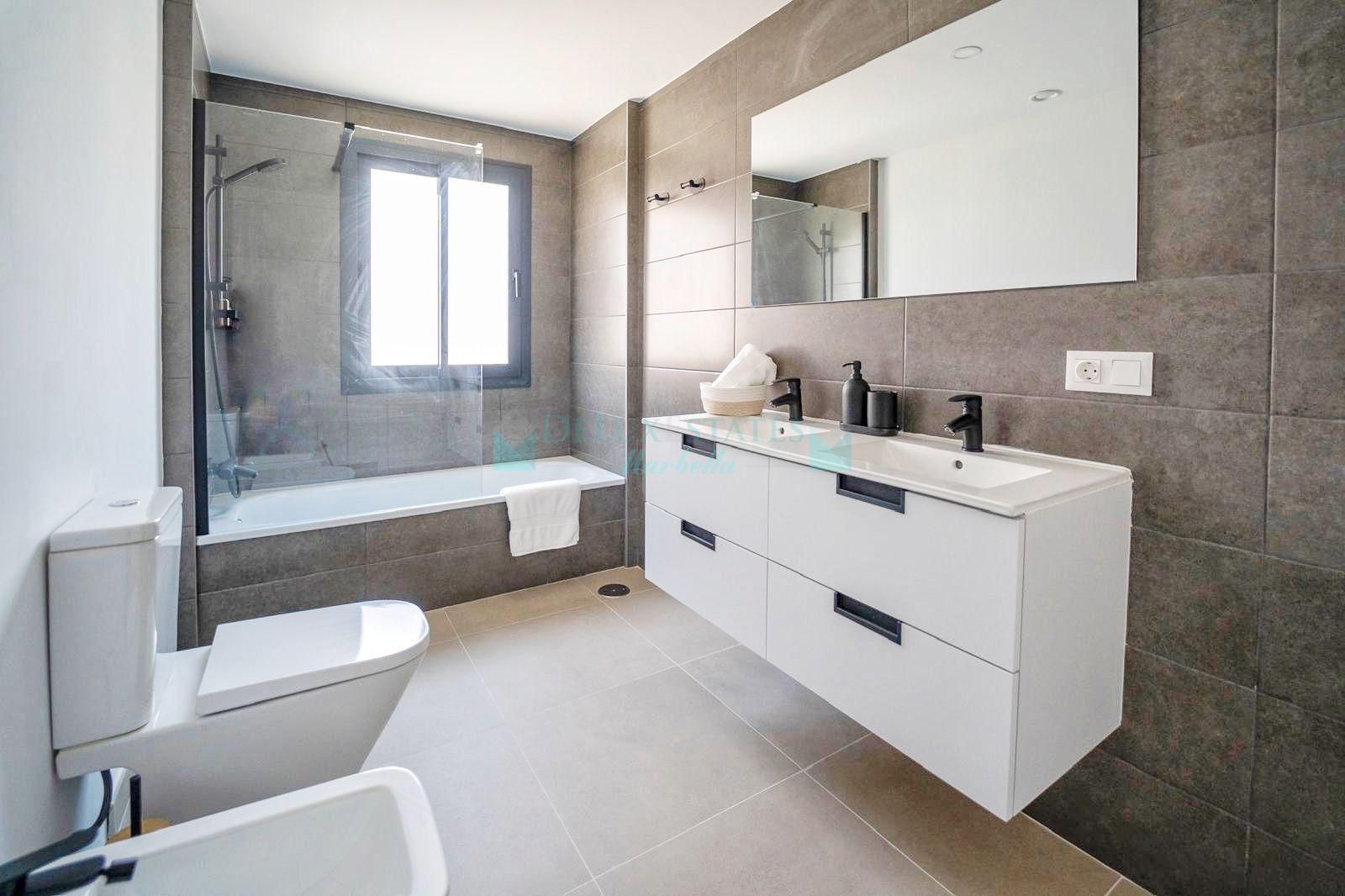 Town House for sale in Cancelada, Estepona