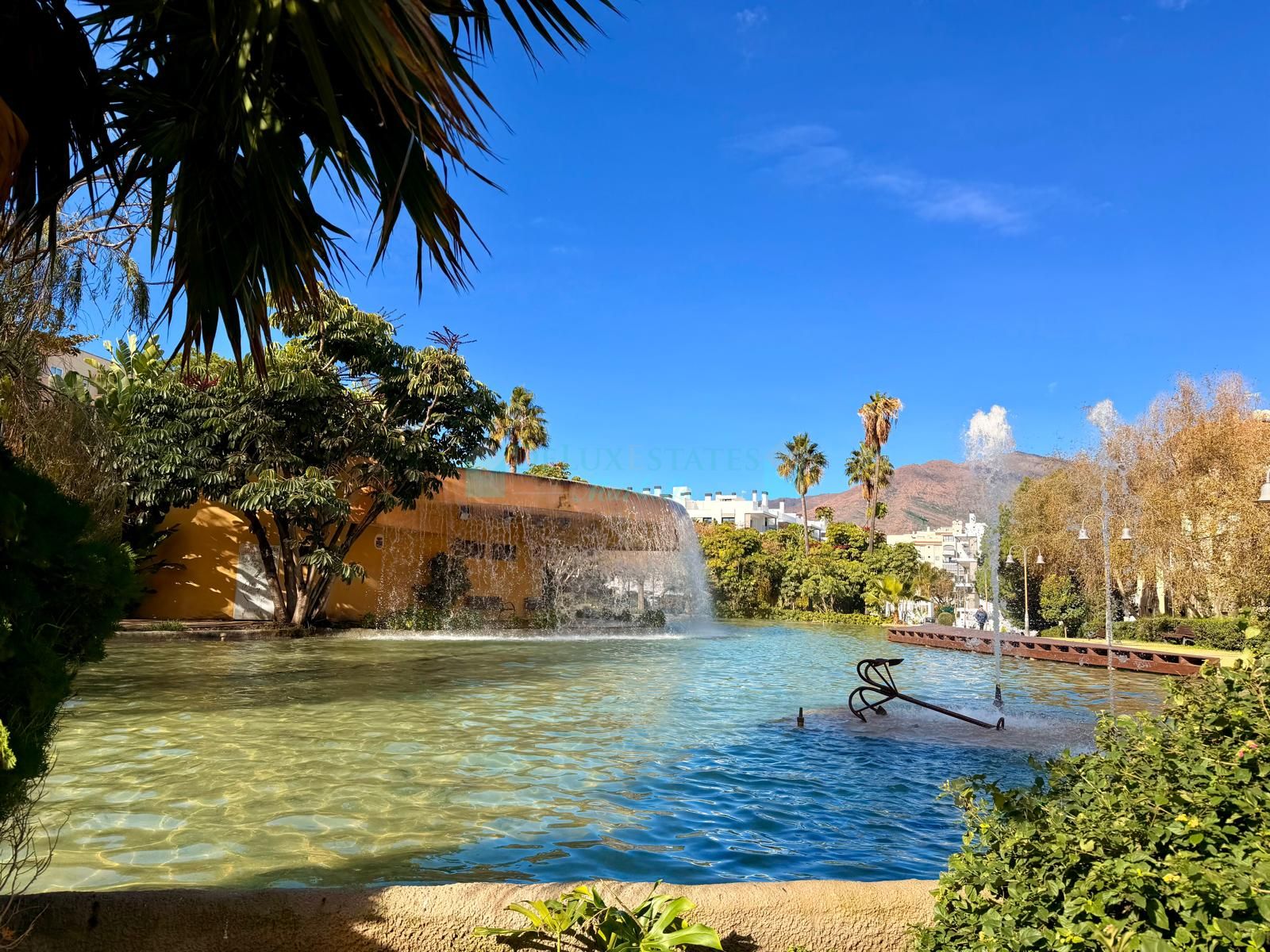 Apartamento en venta en Estepona Puerto, Estepona