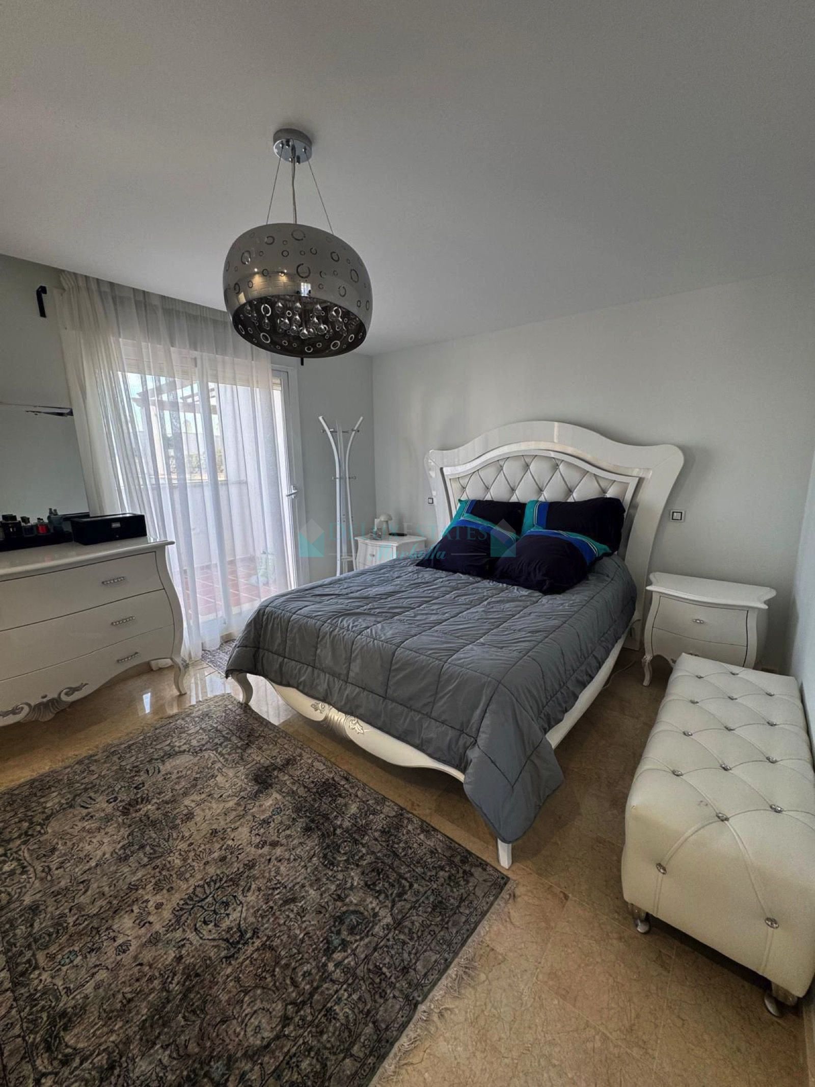 Apartment for sale in Aloha Royal, Nueva Andalucia