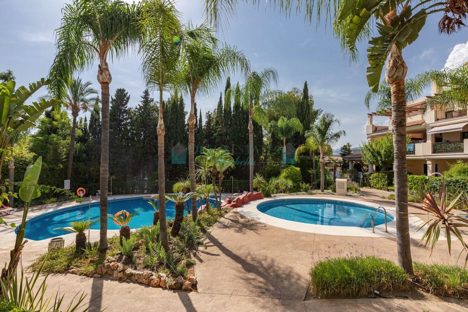 Ground Floor Apartment for sale in Nueva Andalucia