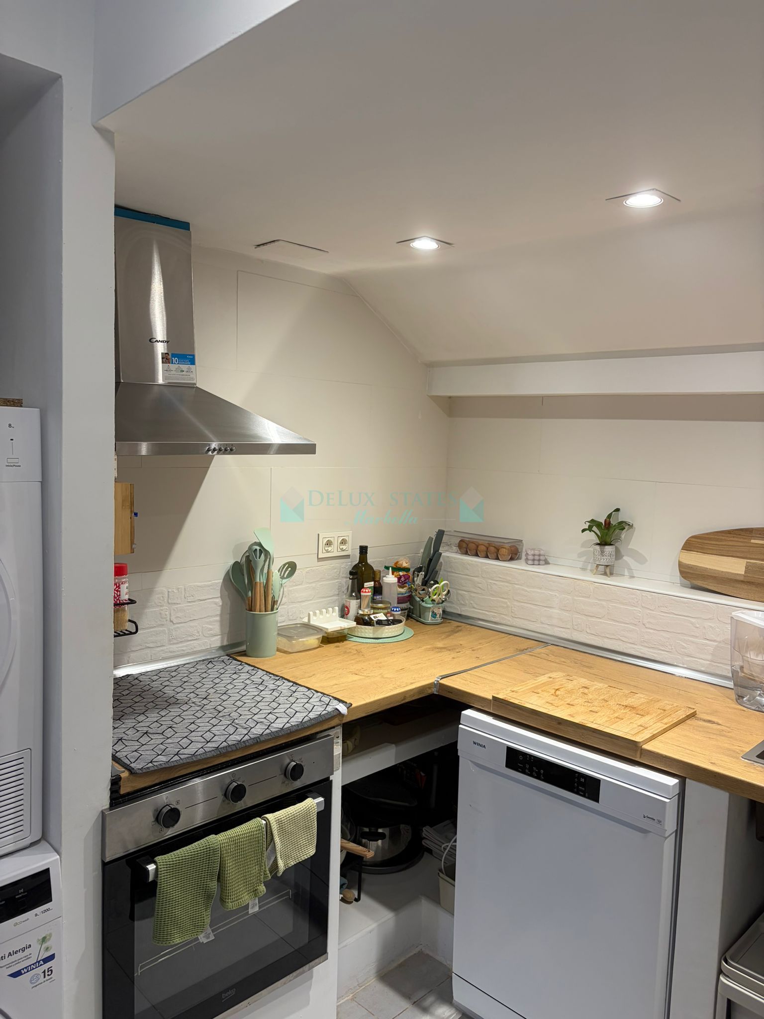 Semi Detached House for sale in Hacienda de Casares, Casares