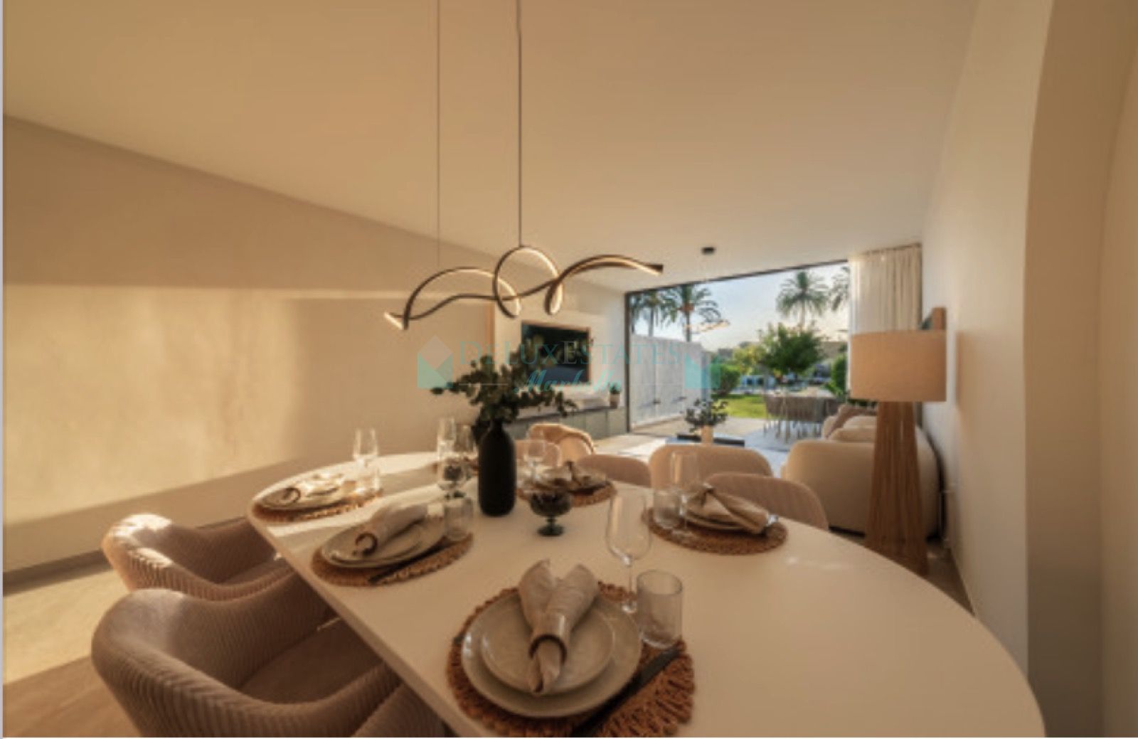 Town House for sale in La Rinconada, Nueva Andalucia
