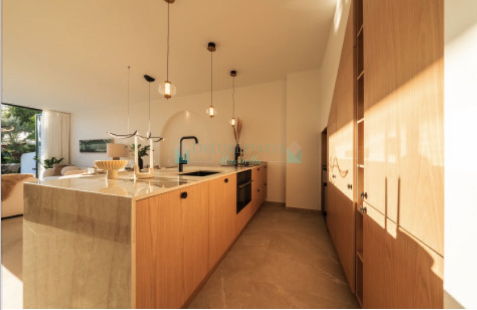 Town House for sale in La Rinconada, Nueva Andalucia