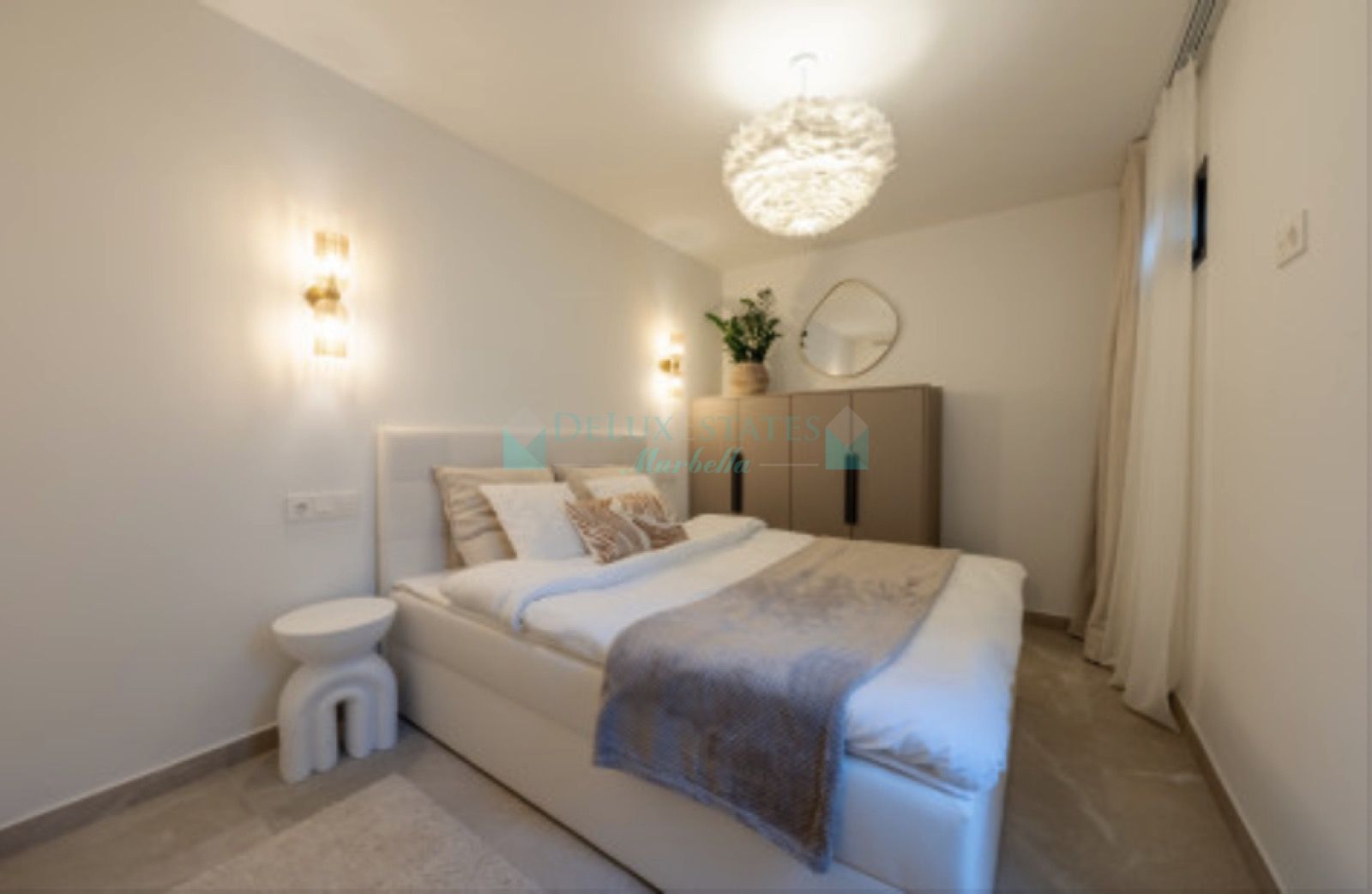 Town House for sale in La Rinconada, Nueva Andalucia