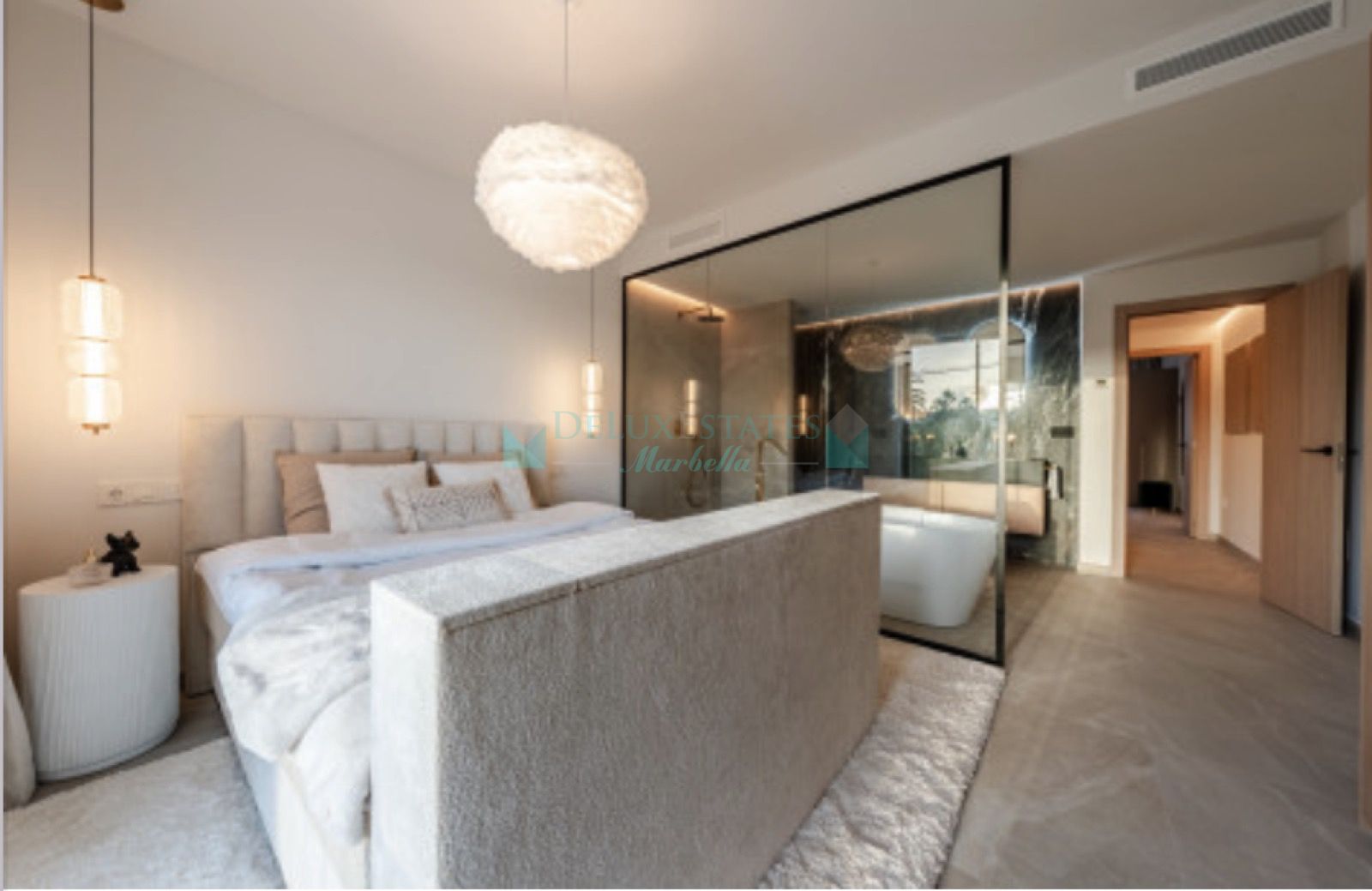 Town House for sale in La Rinconada, Nueva Andalucia