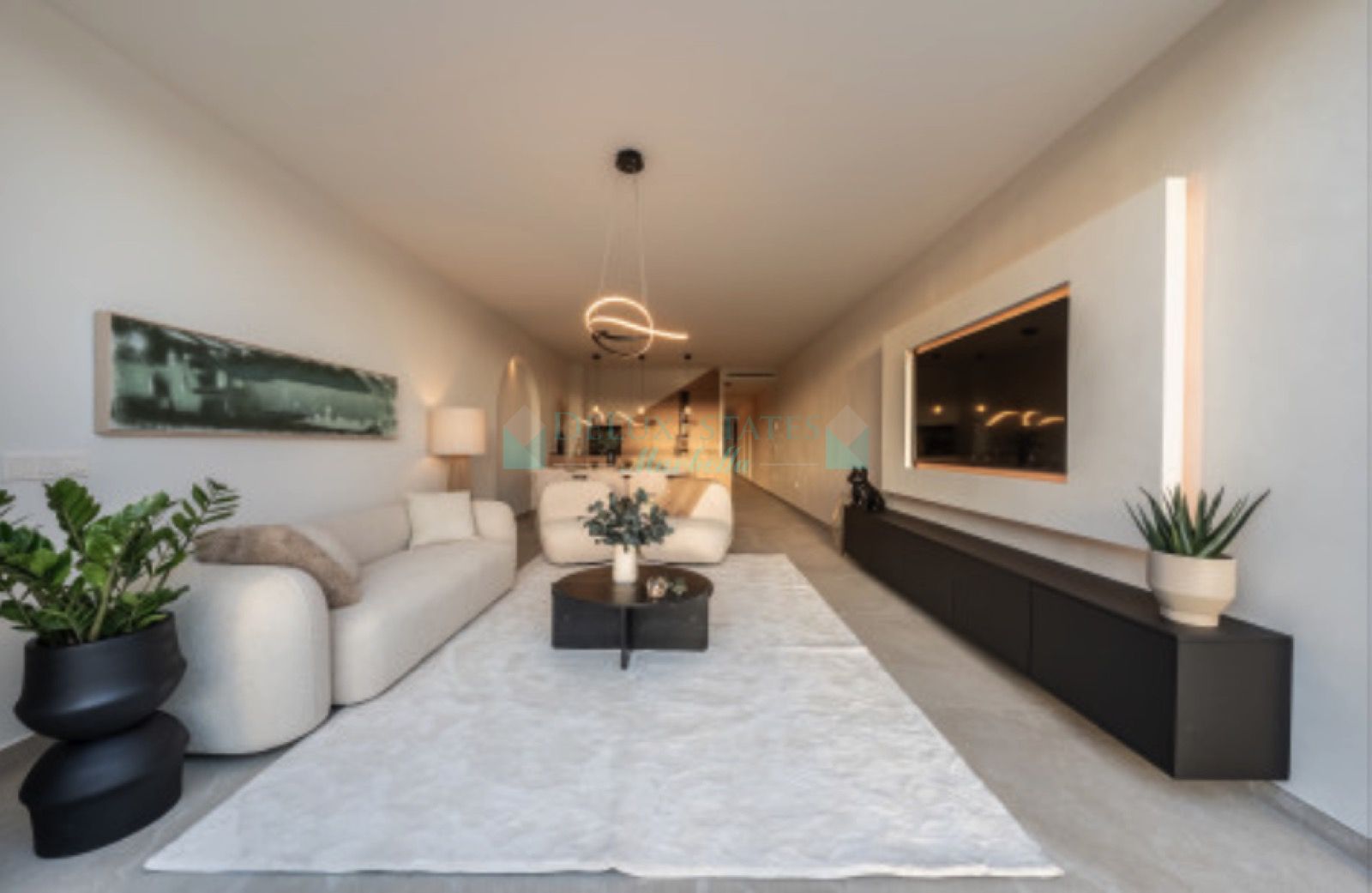 Town House for sale in La Rinconada, Nueva Andalucia