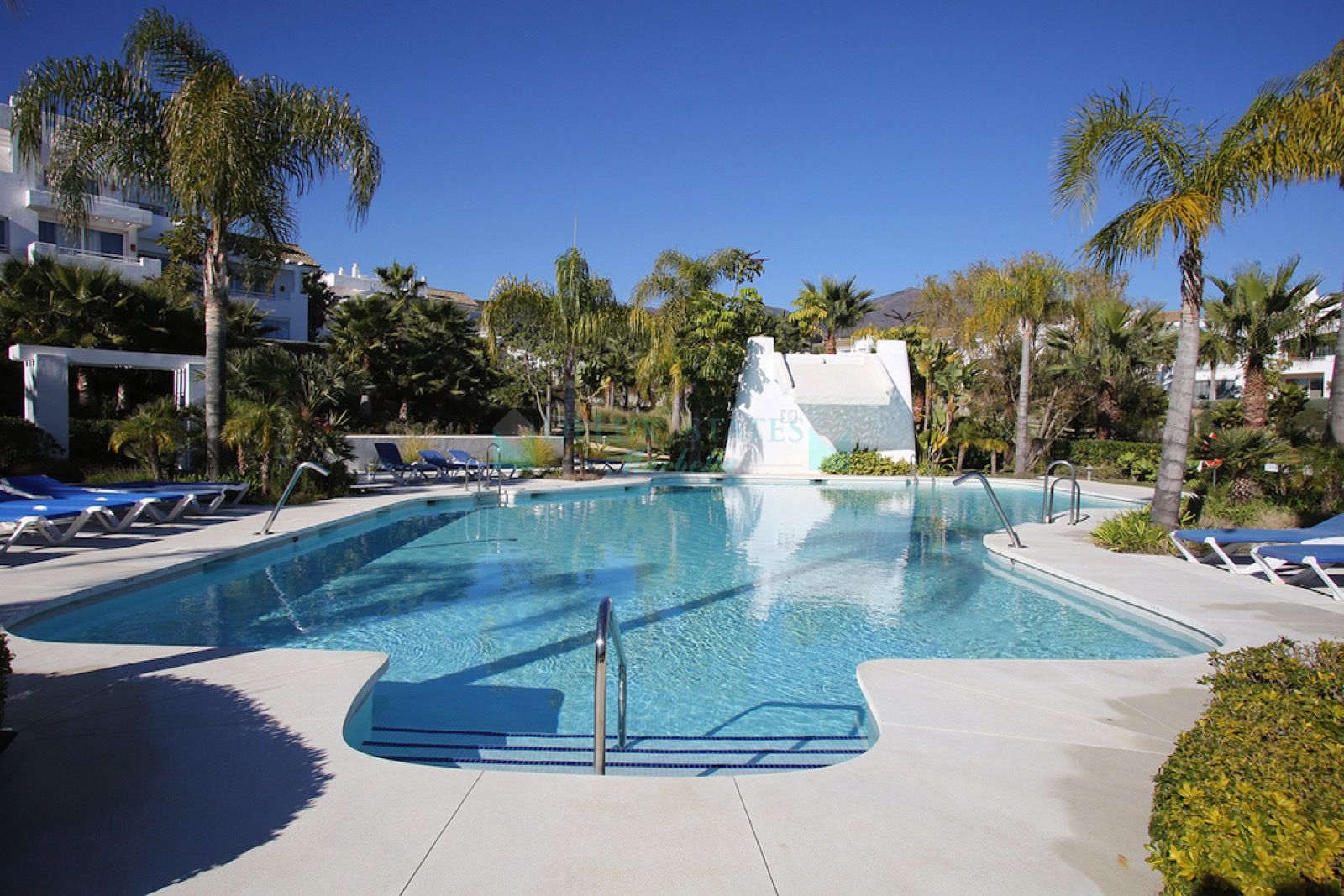 Penthouse for sale in Alcazaba Lagoon, Casares