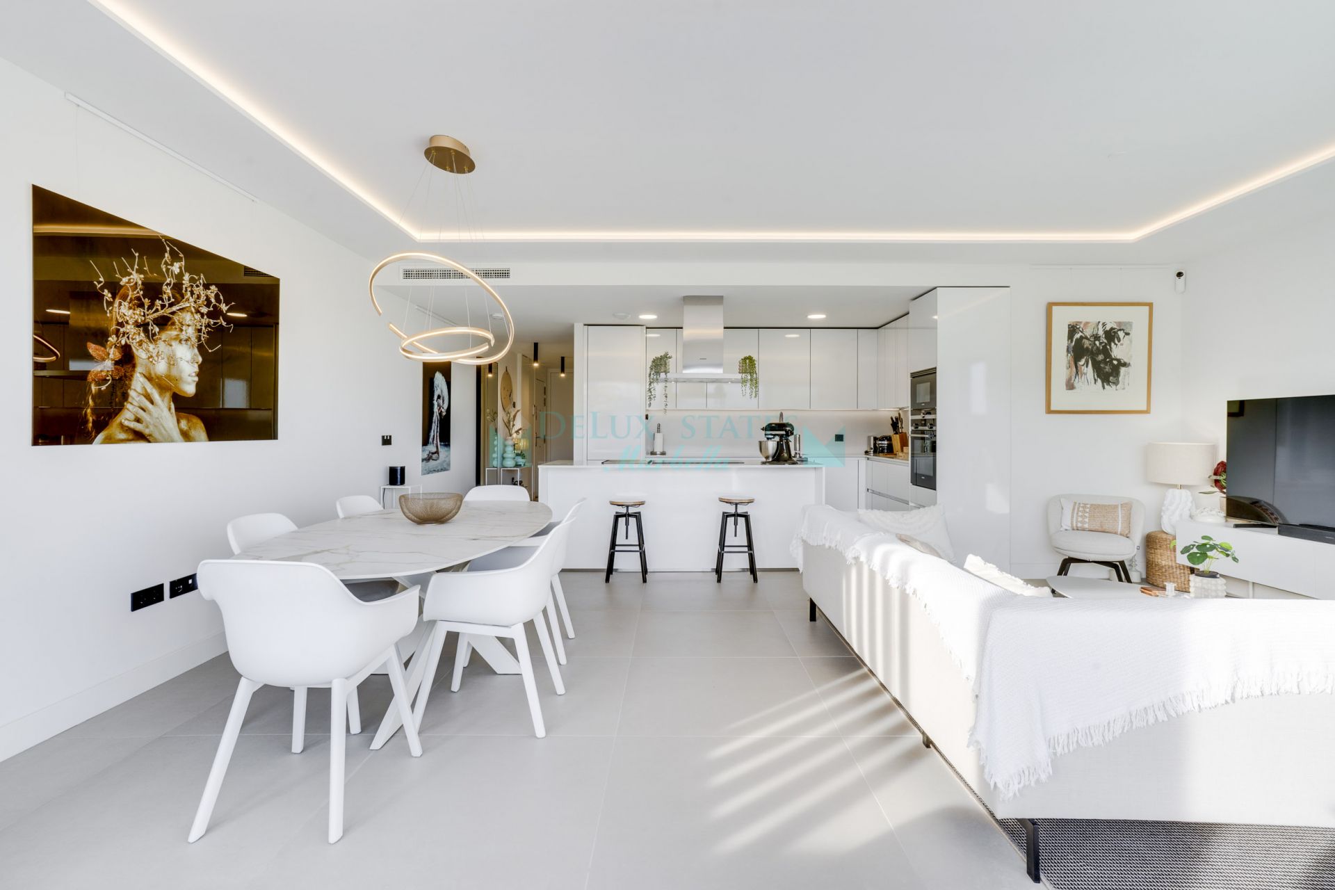 Apartamento en venta en Las Mesas, Estepona