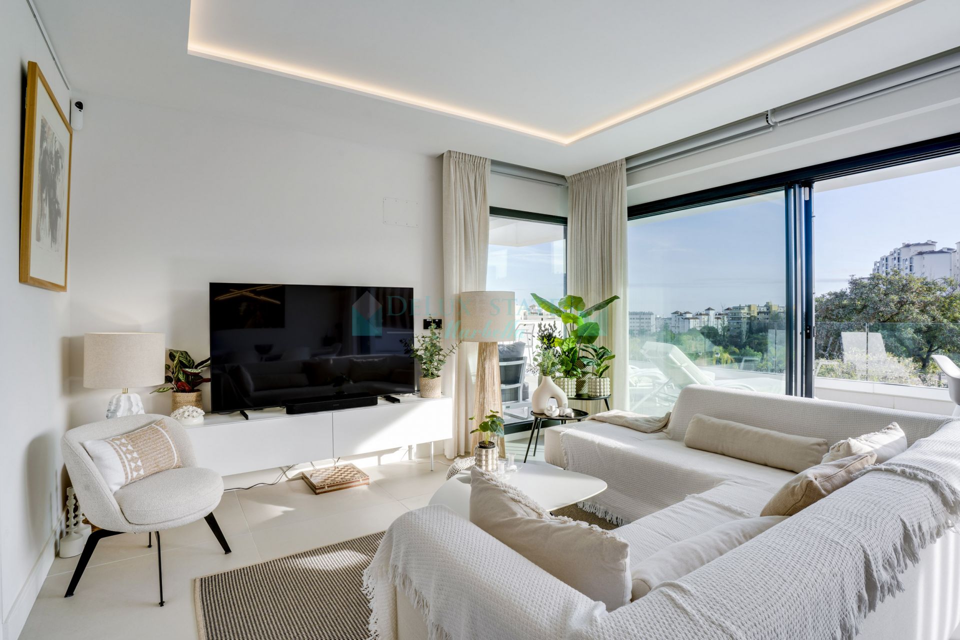 Apartamento en venta en Las Mesas, Estepona