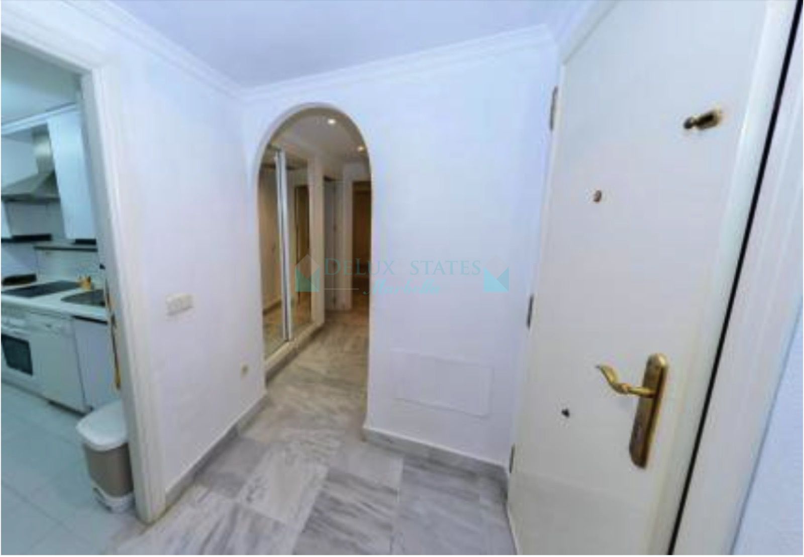 Apartment for sale in La Dama de Noche, Nueva Andalucia