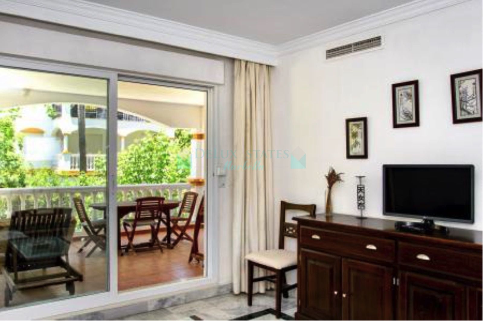 Apartment for sale in La Dama de Noche, Nueva Andalucia