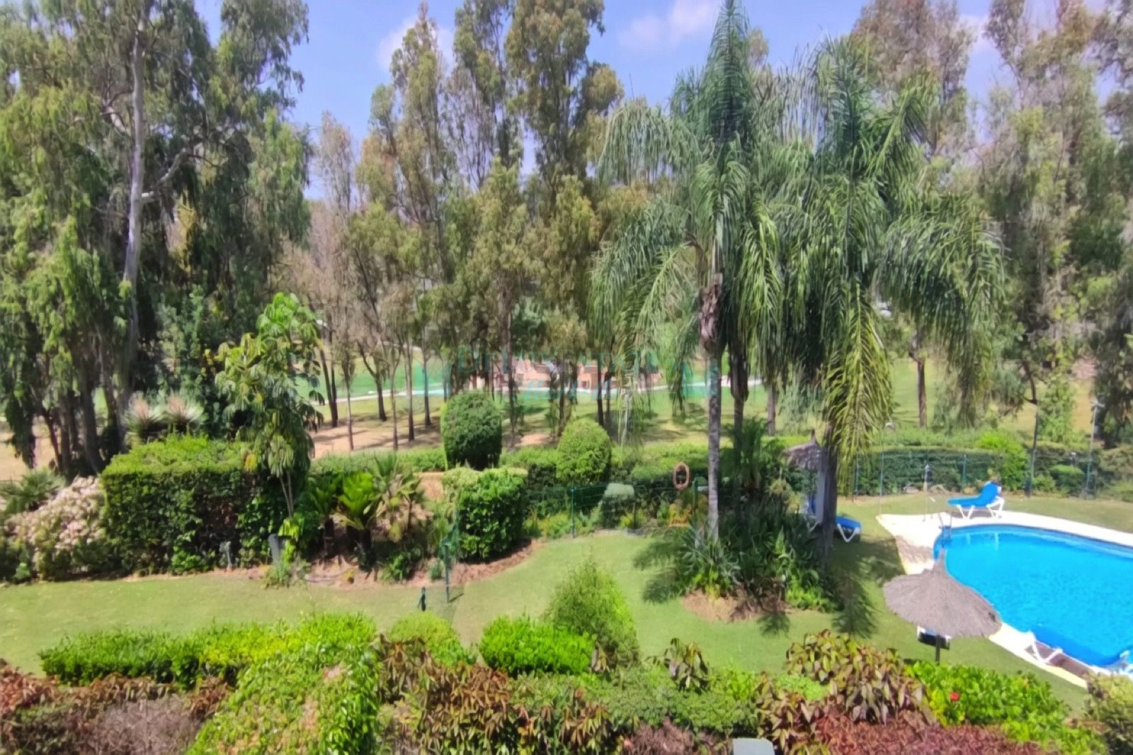 Apartment for sale in Benatalaya, Estepona