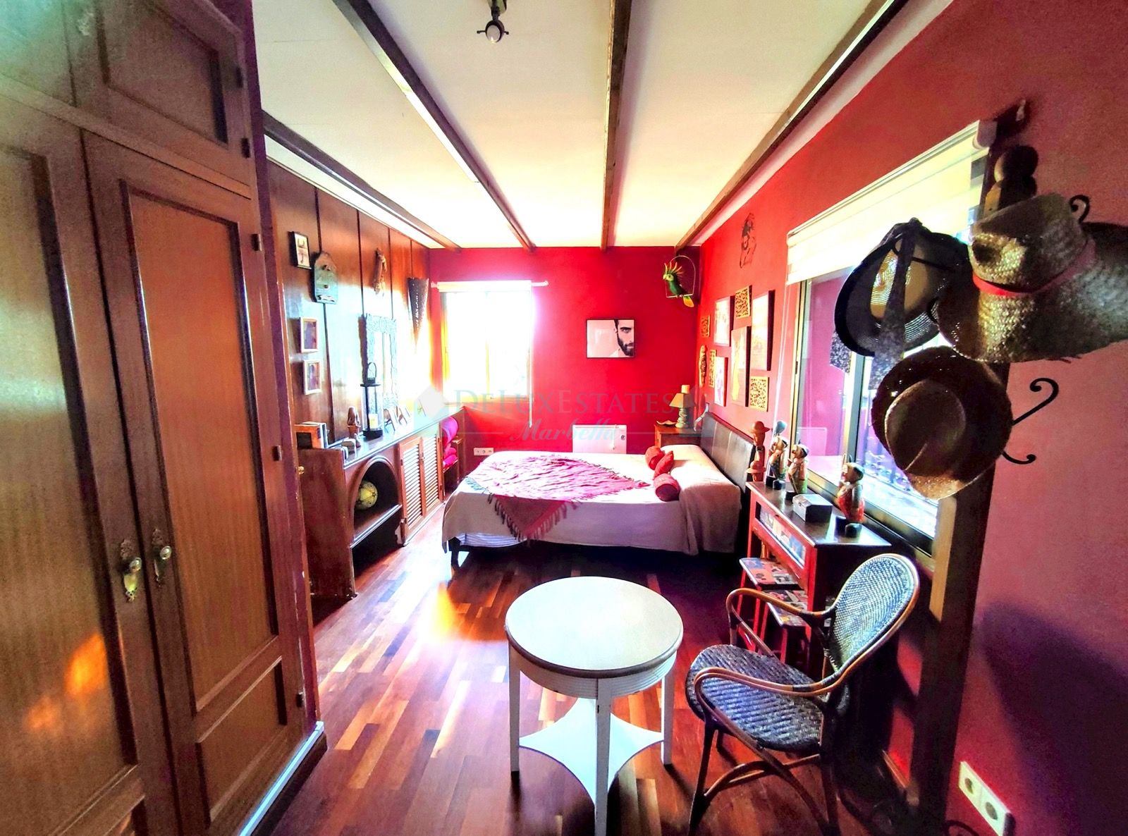 Villa for sale in Rio Real, Marbella East