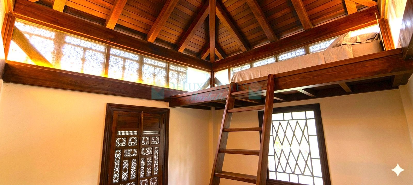 Villa for sale in Rio Real, Marbella East