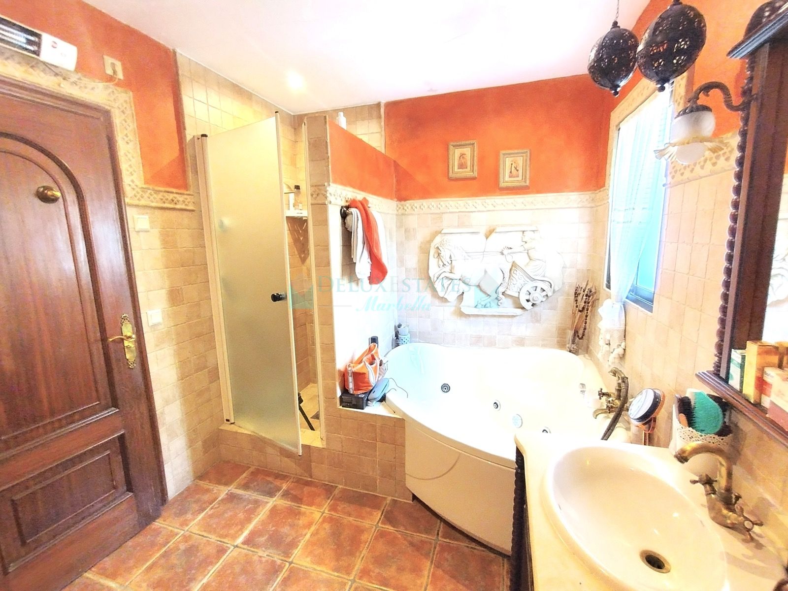 Villa for sale in Rio Real, Marbella East