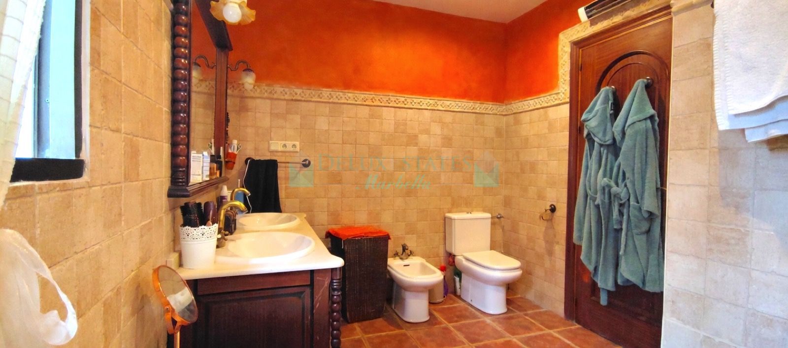 Villa for sale in Rio Real, Marbella East