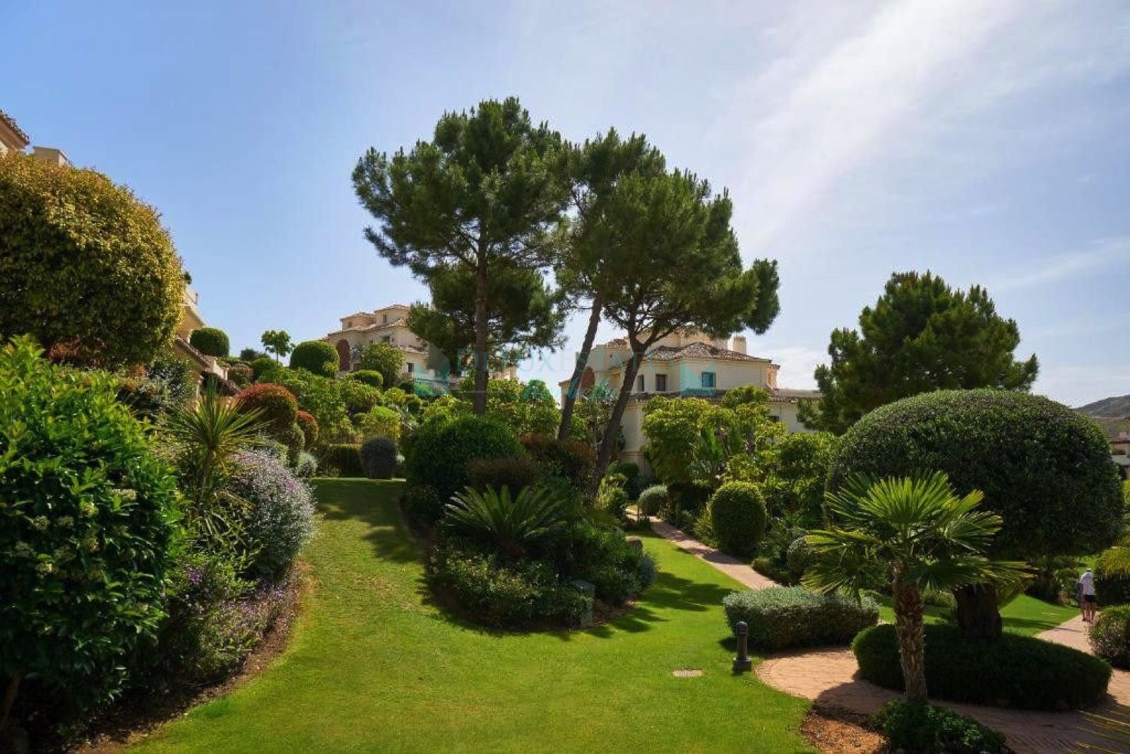 Ground Floor Apartment for sale in Los Capanes del Golf, Benahavis