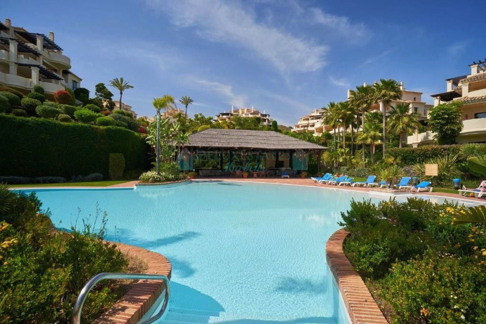 Ground Floor Apartment for sale in Los Capanes del Golf, Benahavis