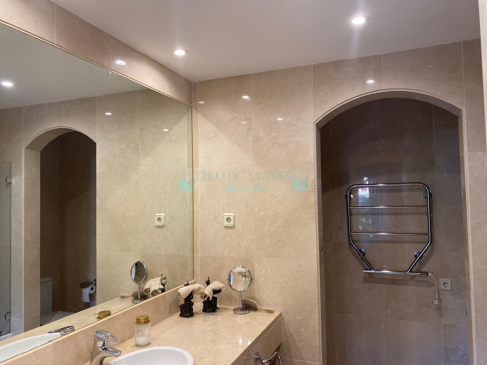 Ground Floor Duplex for sale in Marina de Sotogrande, Sotogrande