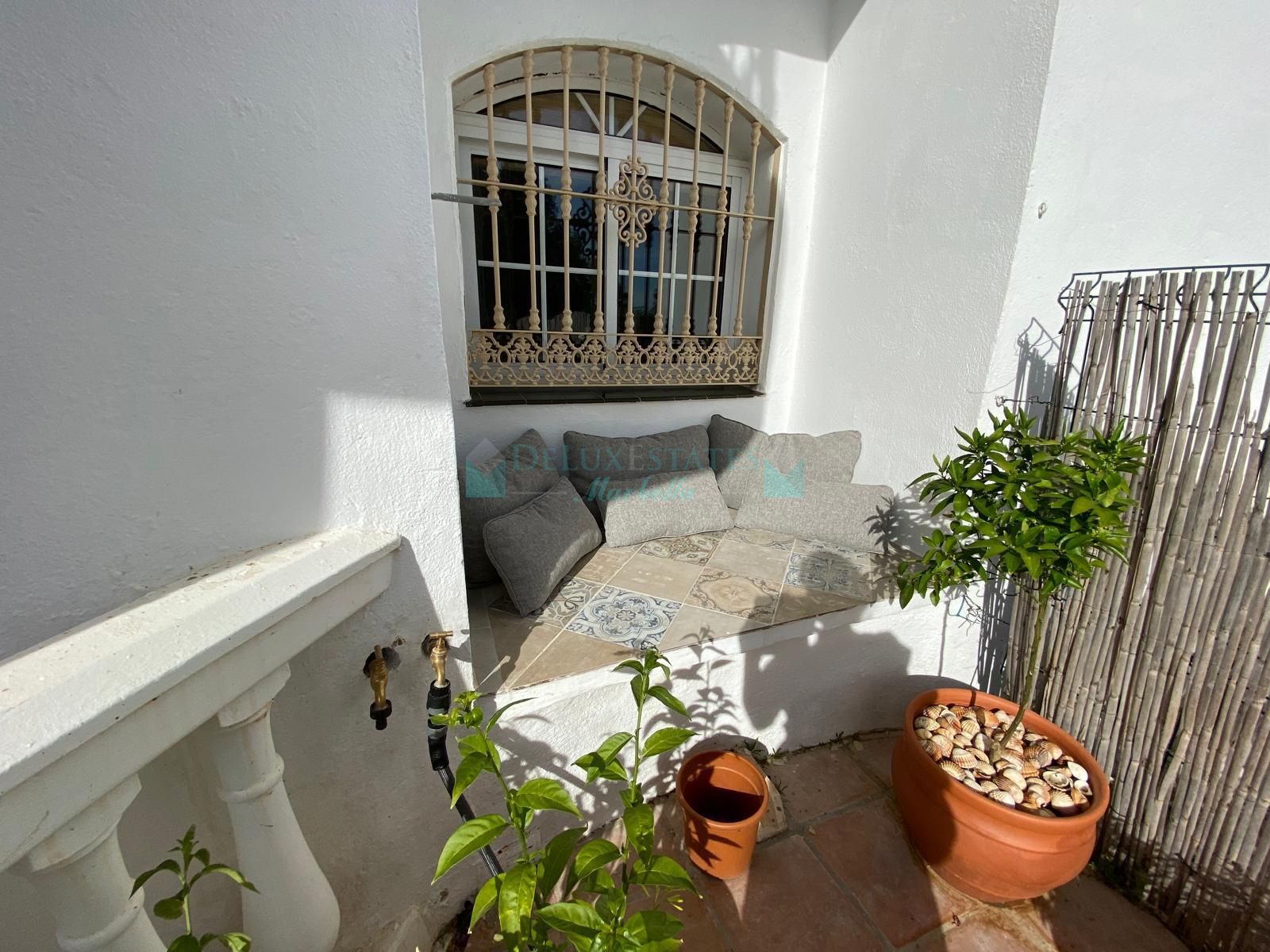 Ground Floor Apartment for sale in Estepona Golf, Estepona