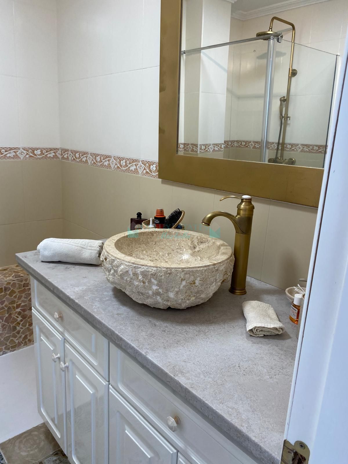 Ground Floor Apartment for sale in Estepona Golf, Estepona