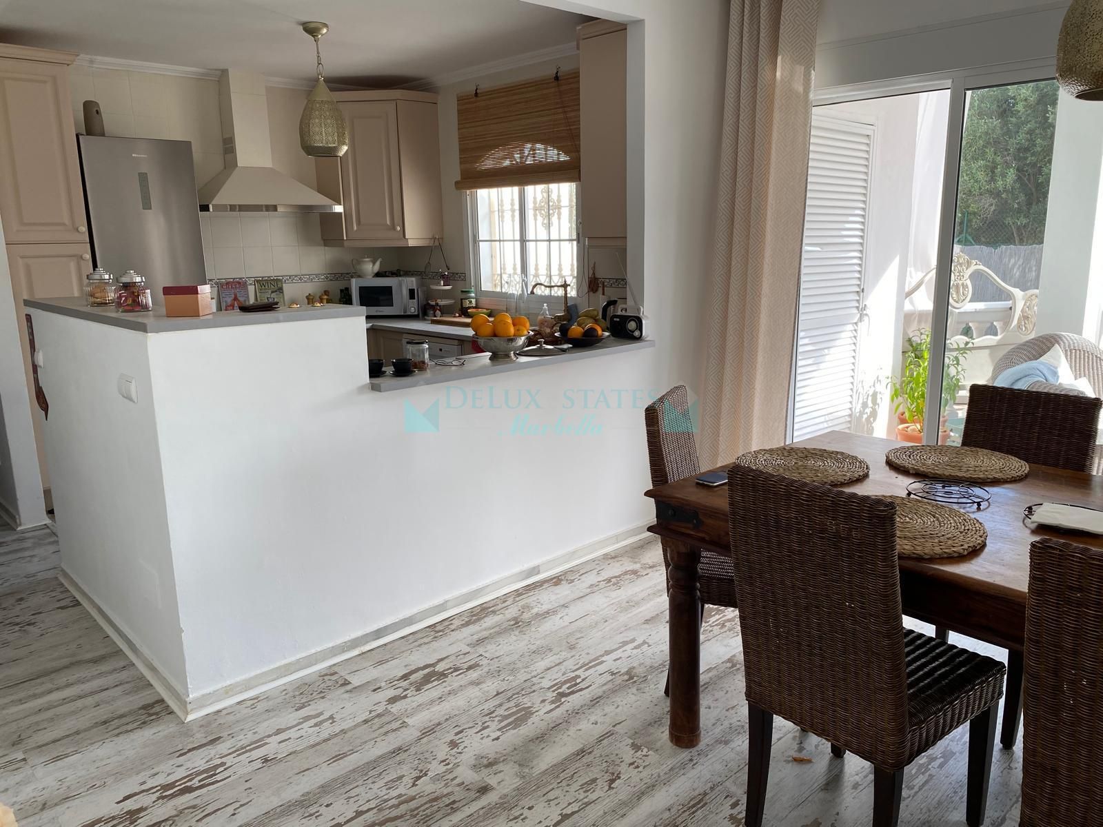 Ground Floor Apartment for sale in Estepona Golf, Estepona