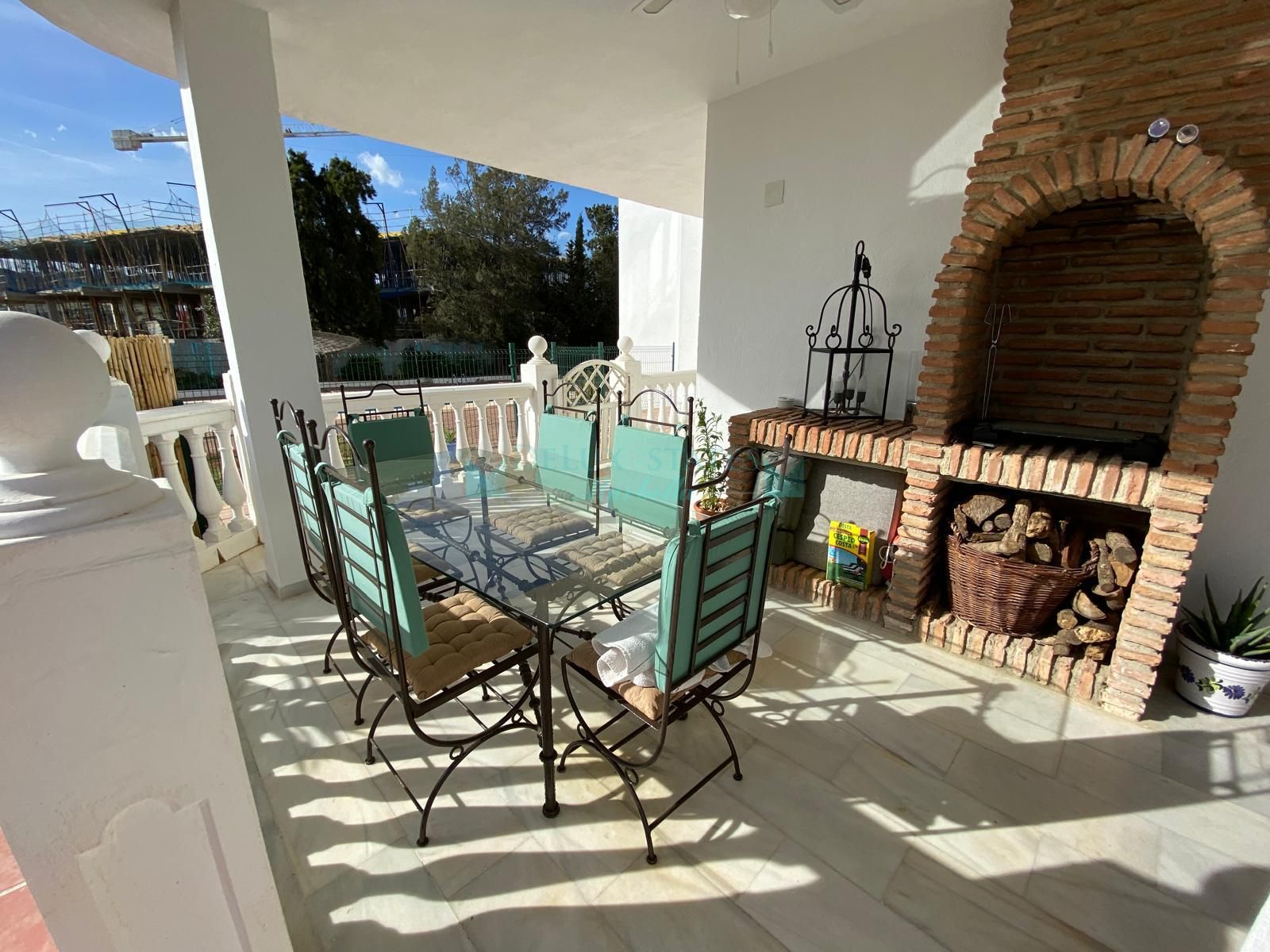 Ground Floor Apartment for sale in Estepona Golf, Estepona