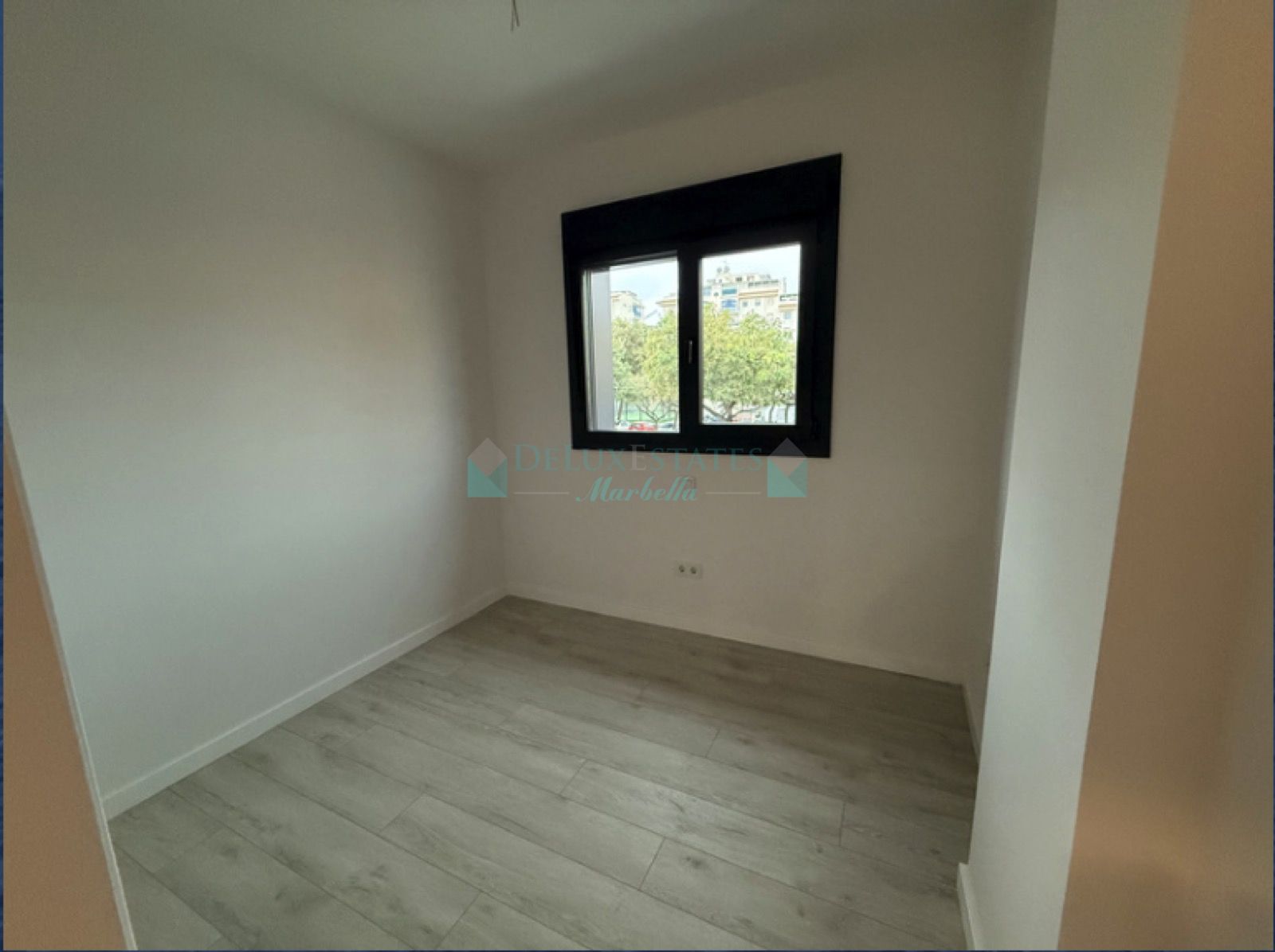 Apartment for sale in Las Mesas, Estepona
