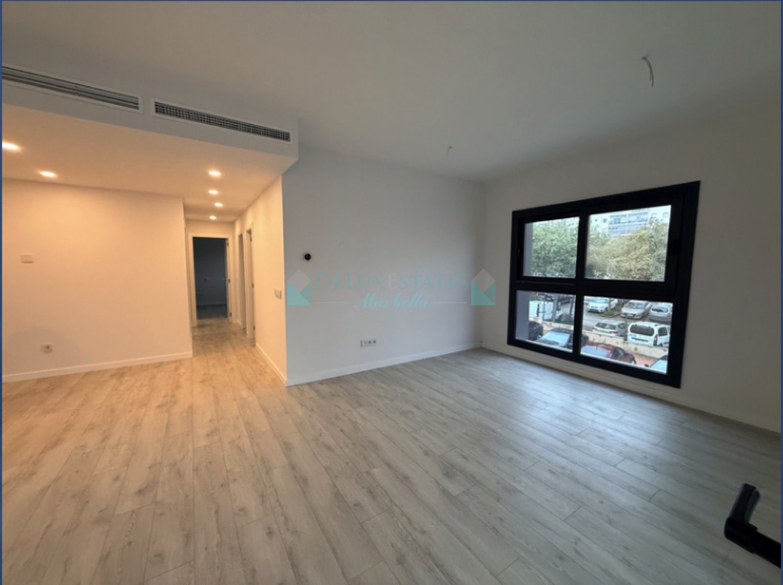 Apartment for sale in Las Mesas, Estepona