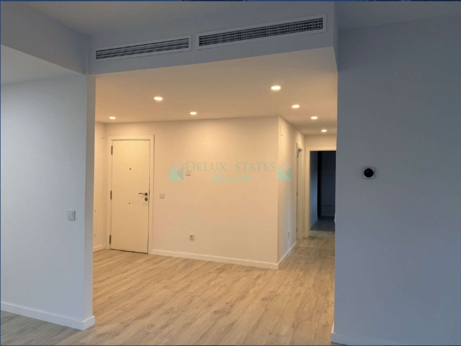 Apartment for sale in Las Mesas, Estepona