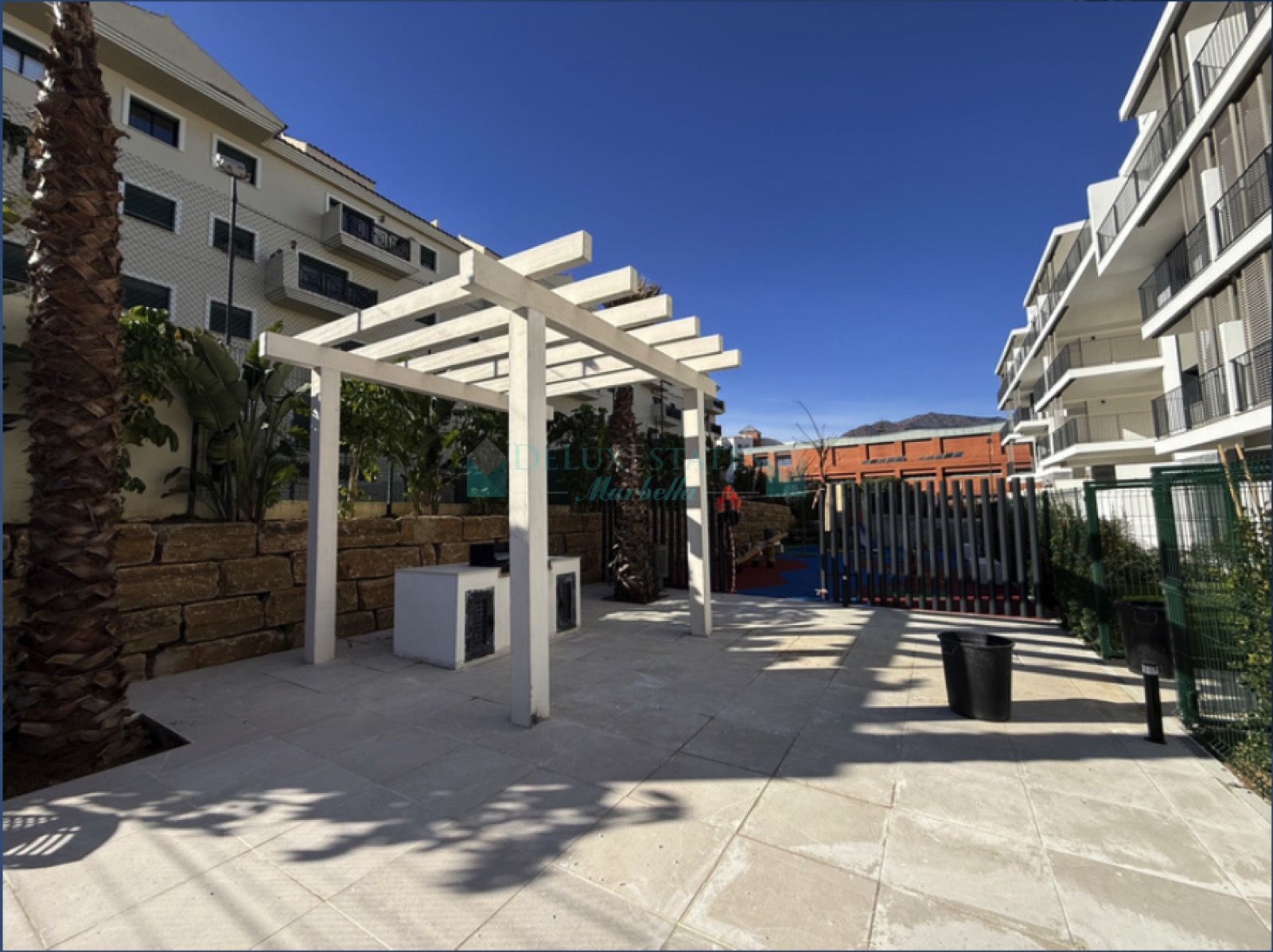 Apartment for sale in Las Mesas, Estepona