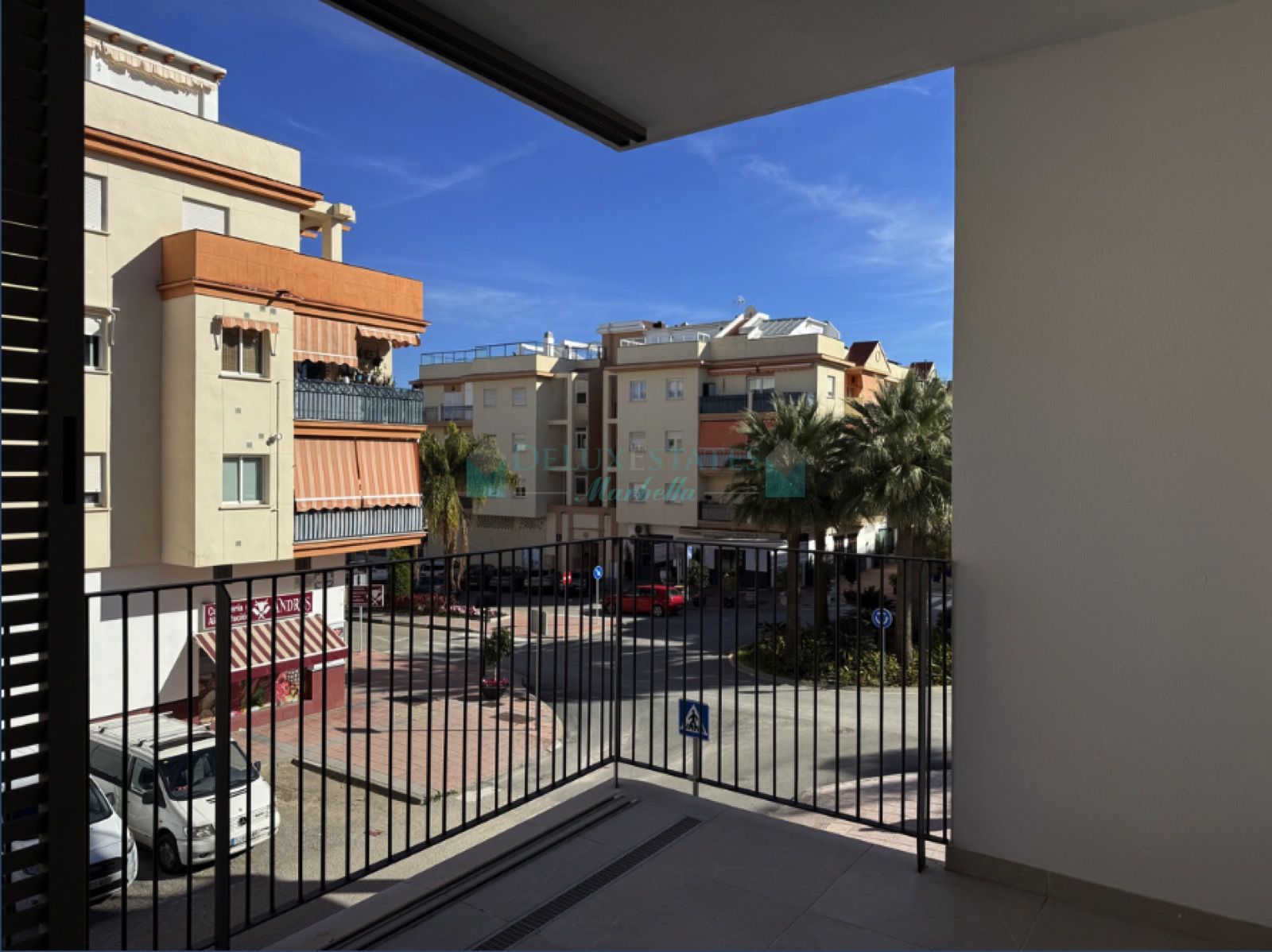 Apartment for sale in Las Mesas, Estepona