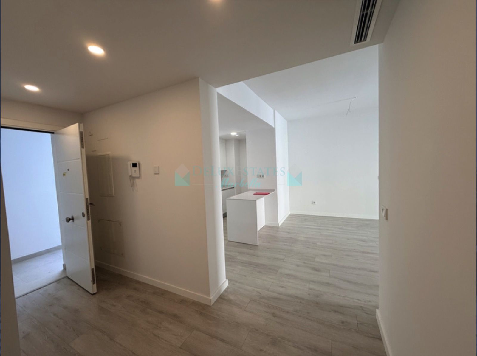 Apartment for sale in Las Mesas, Estepona