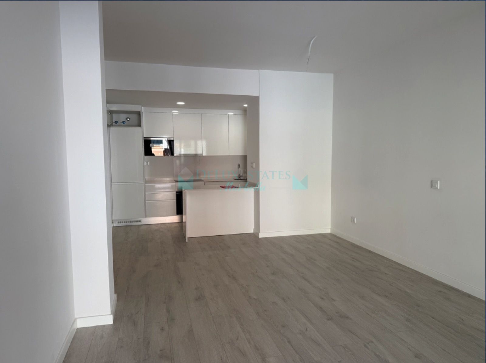 Apartment for sale in Las Mesas, Estepona