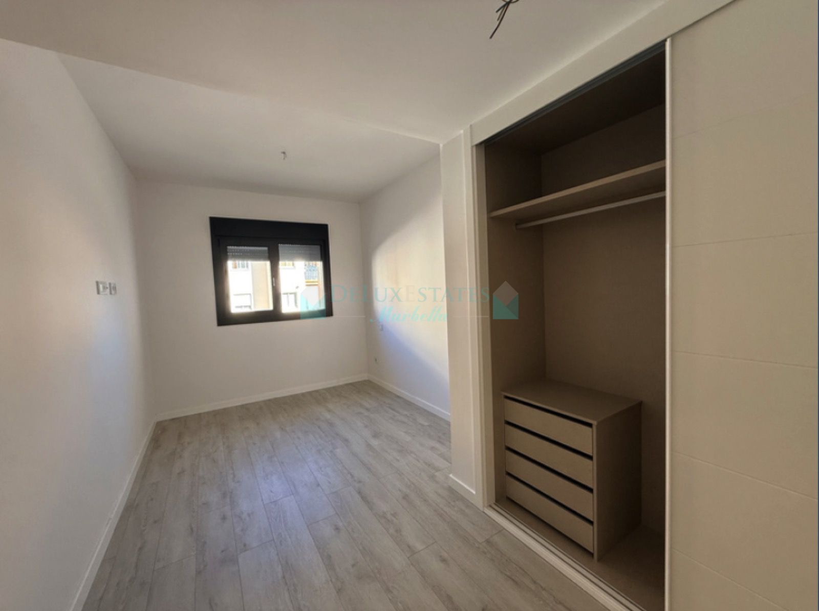 Apartment for sale in Las Mesas, Estepona