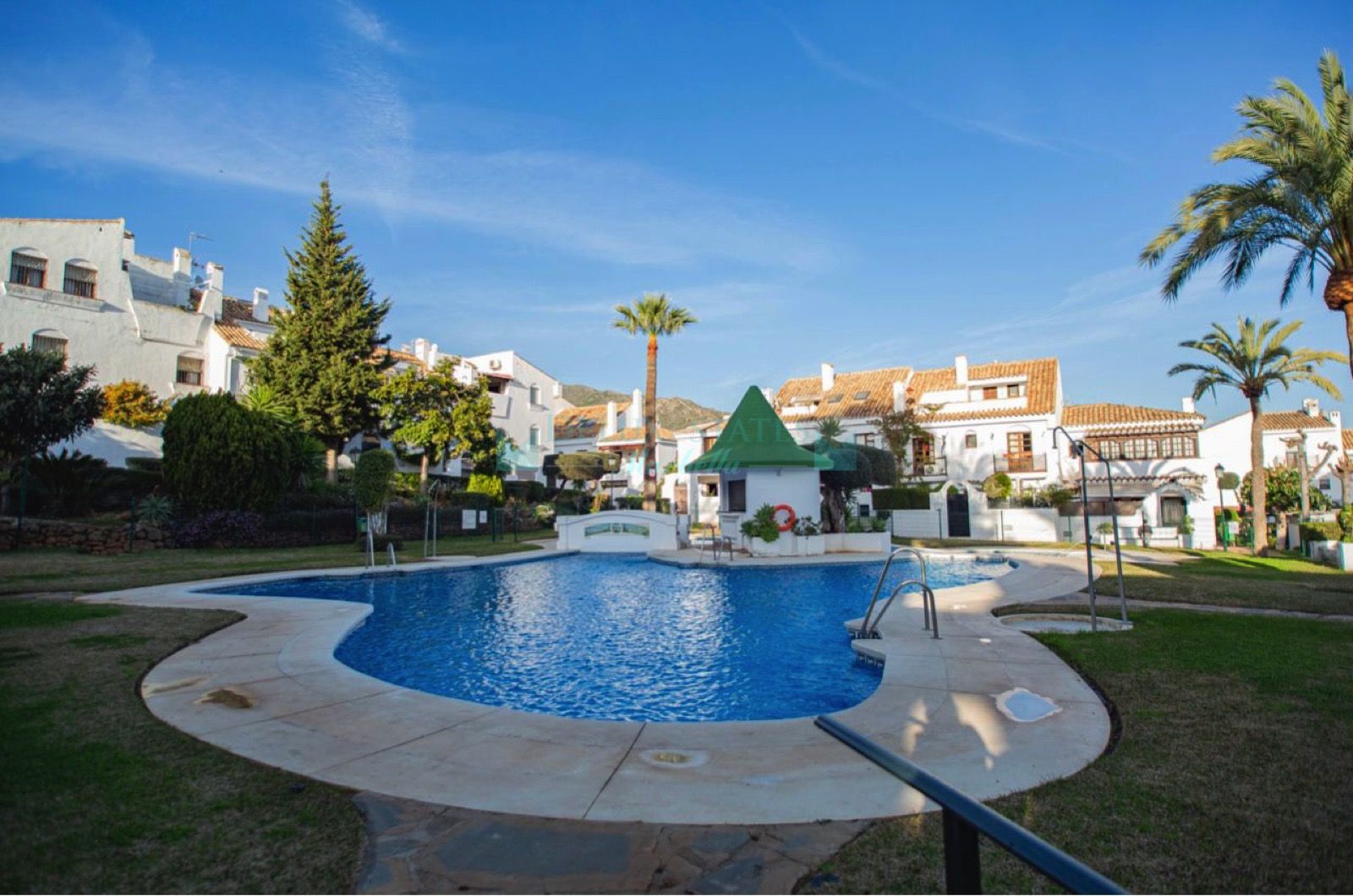Pareado en venta en Las Cancelas, Marbella
