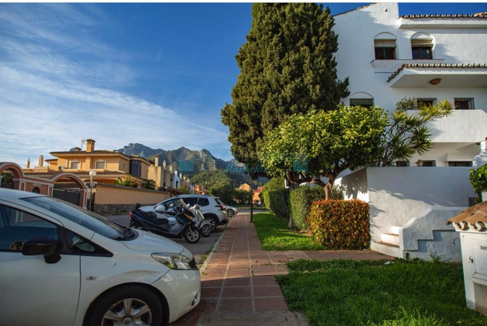 Pareado en venta en Las Cancelas, Marbella