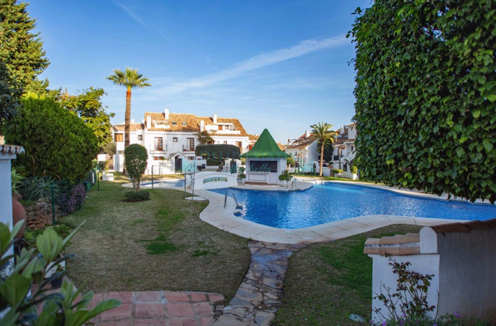 Pareado en venta en Las Cancelas, Marbella