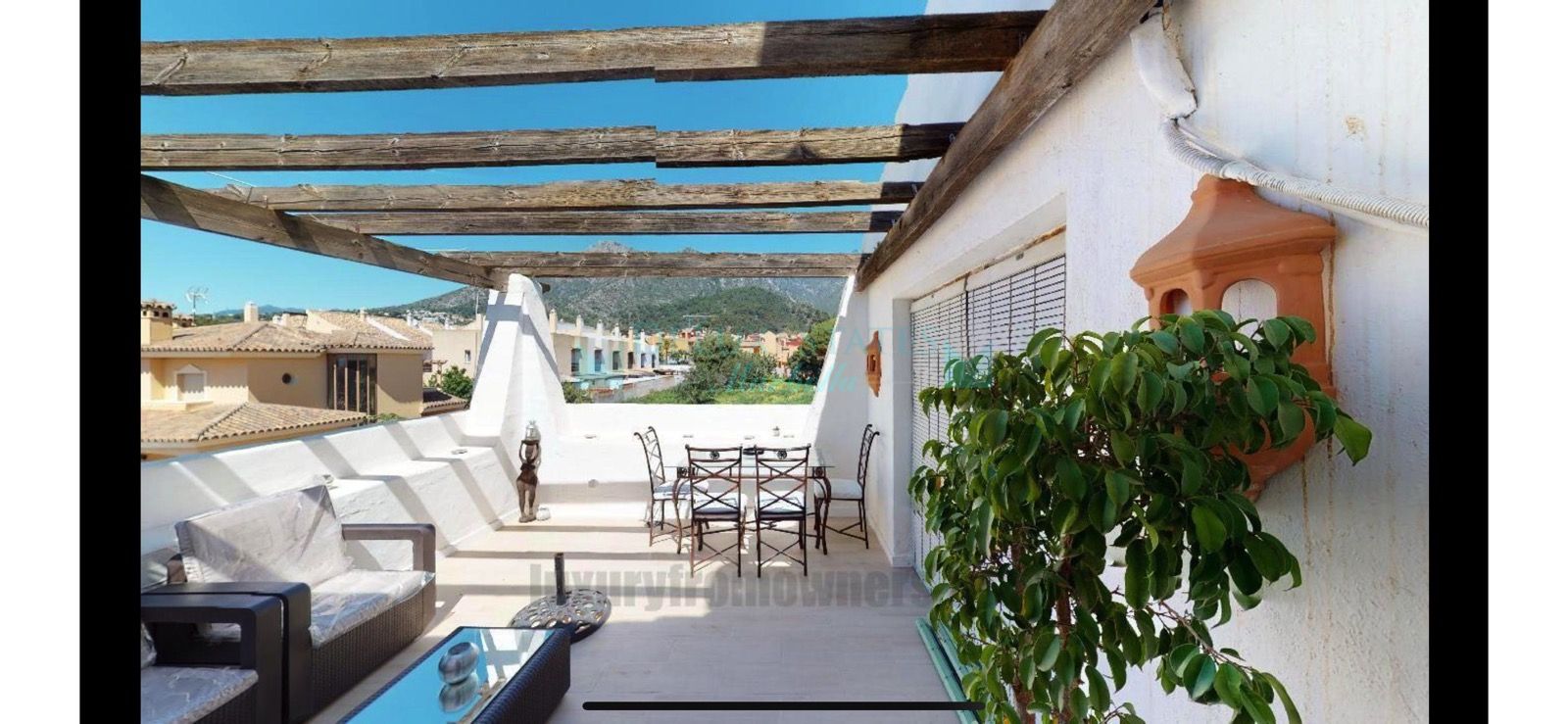 Pareado en venta en Las Cancelas, Marbella