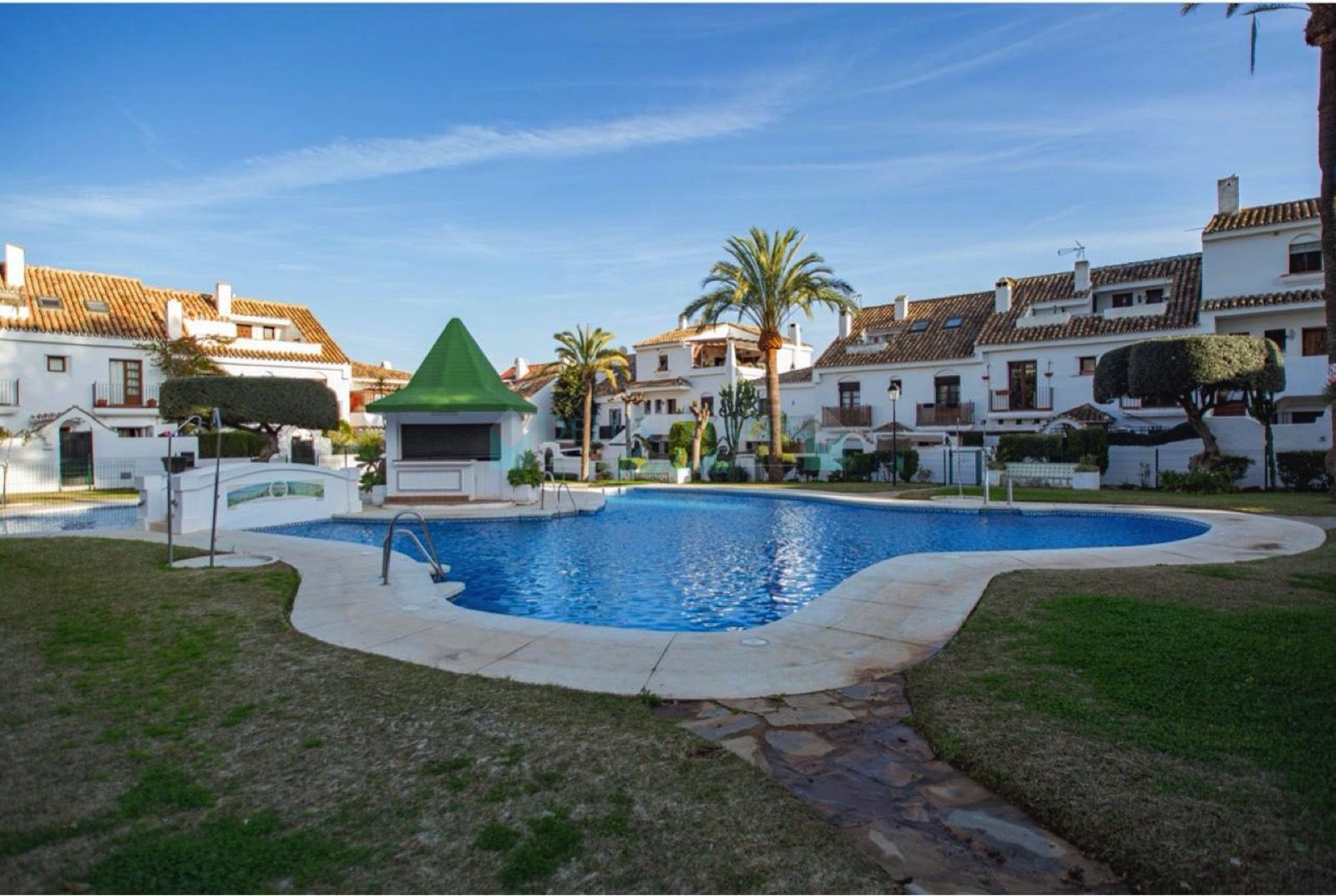 Pareado en venta en Las Cancelas, Marbella