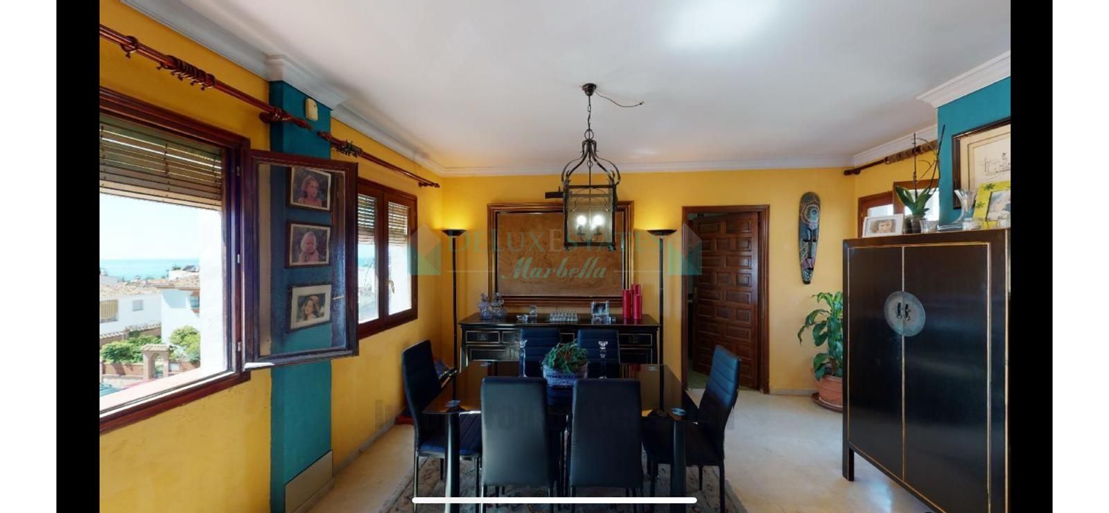 Pareado en venta en Las Cancelas, Marbella