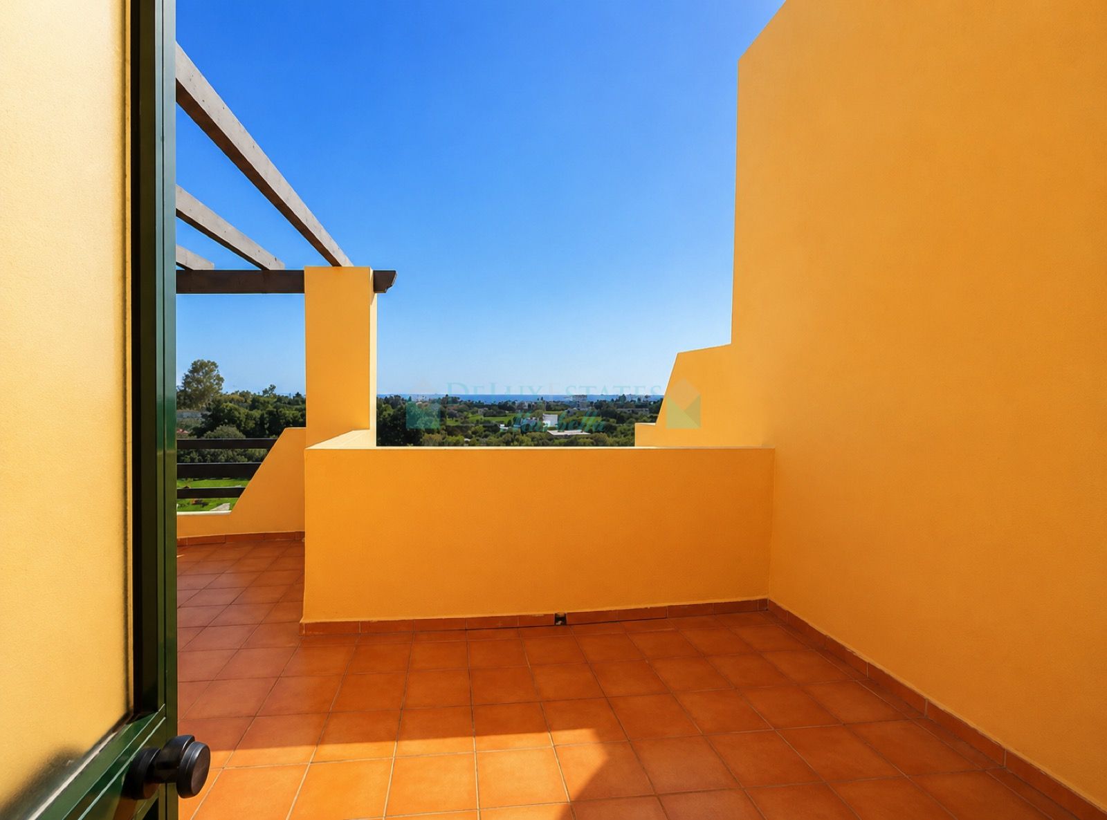 Duplex Penthouse for sale in Sotoserena, Estepona