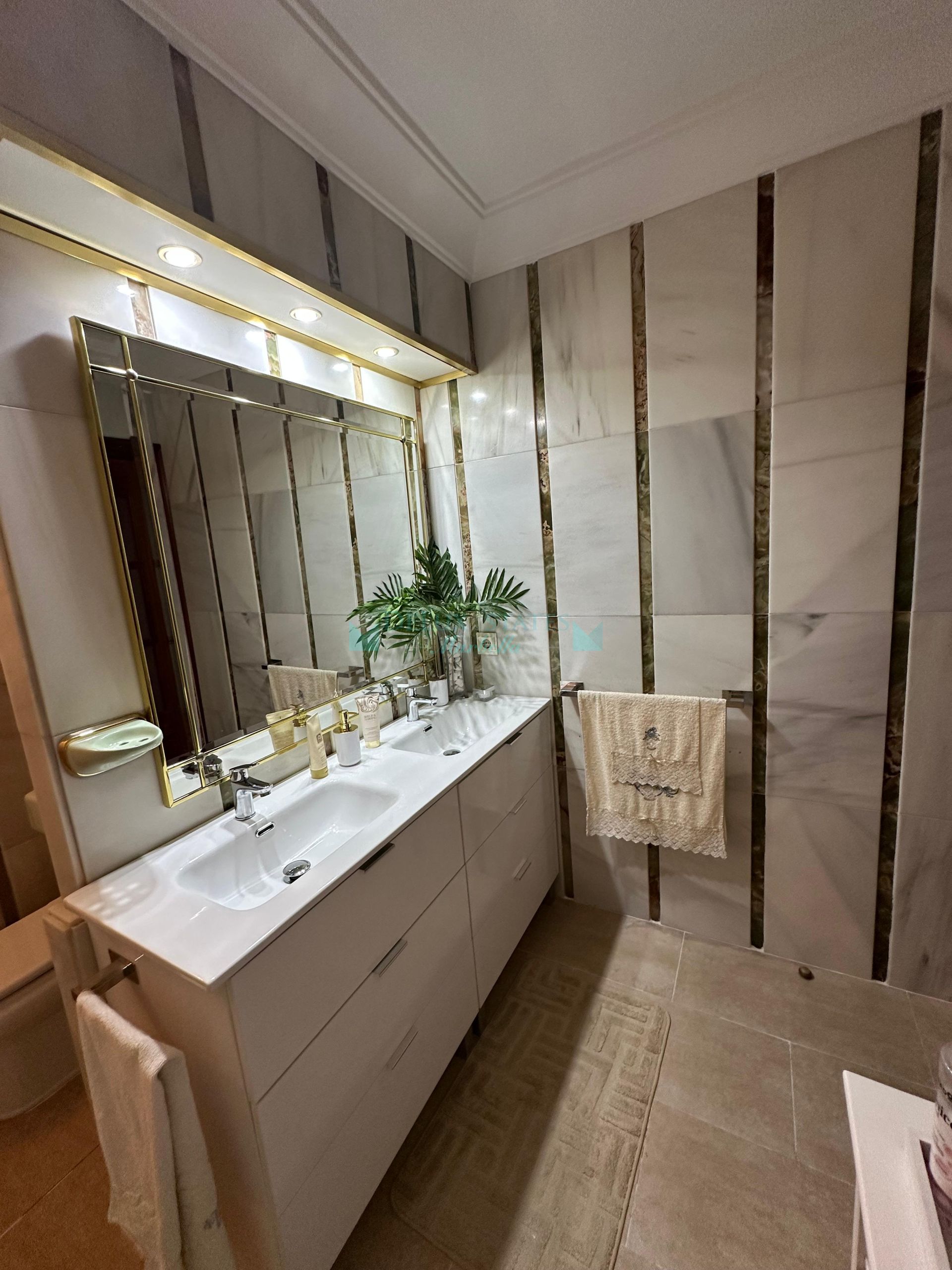 Apartment for sale in Estepona Centre, Estepona